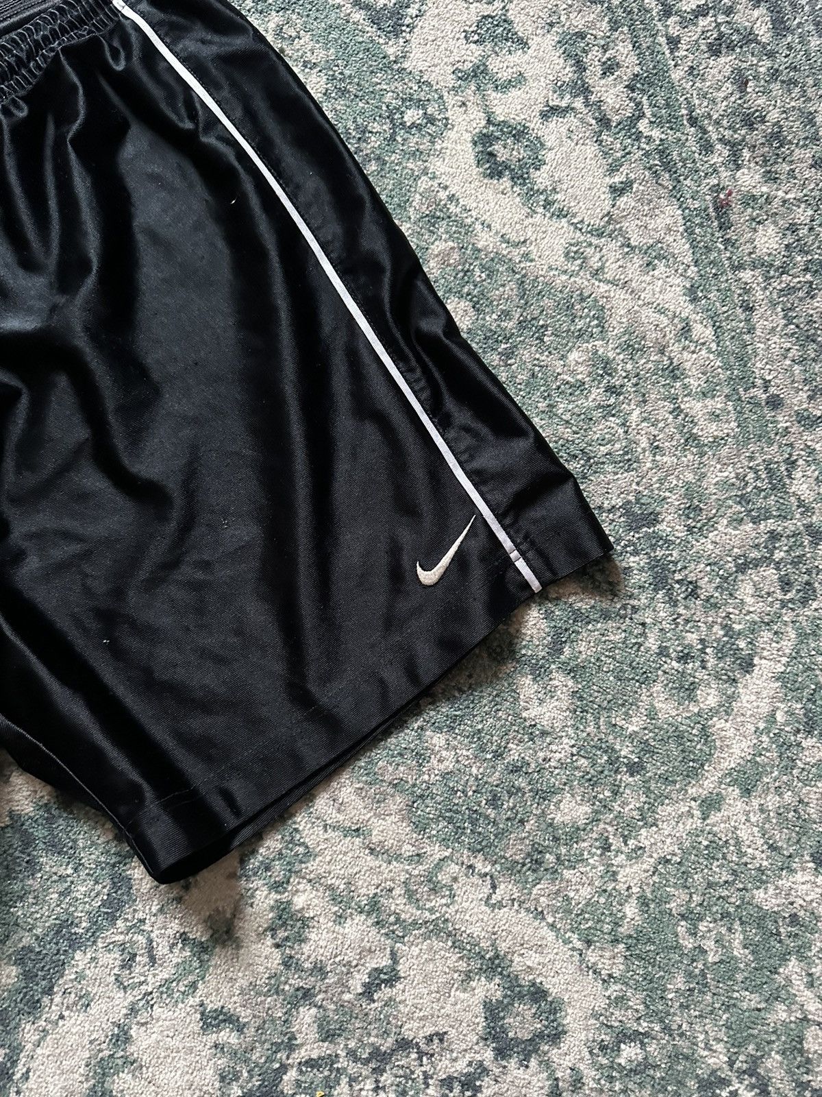 Nike VINTAGE 90s NIKE TN SKEPTA STYLE SHORTS Y2K Xl Size US 36 / EU 52 - 2 Thumbnail
