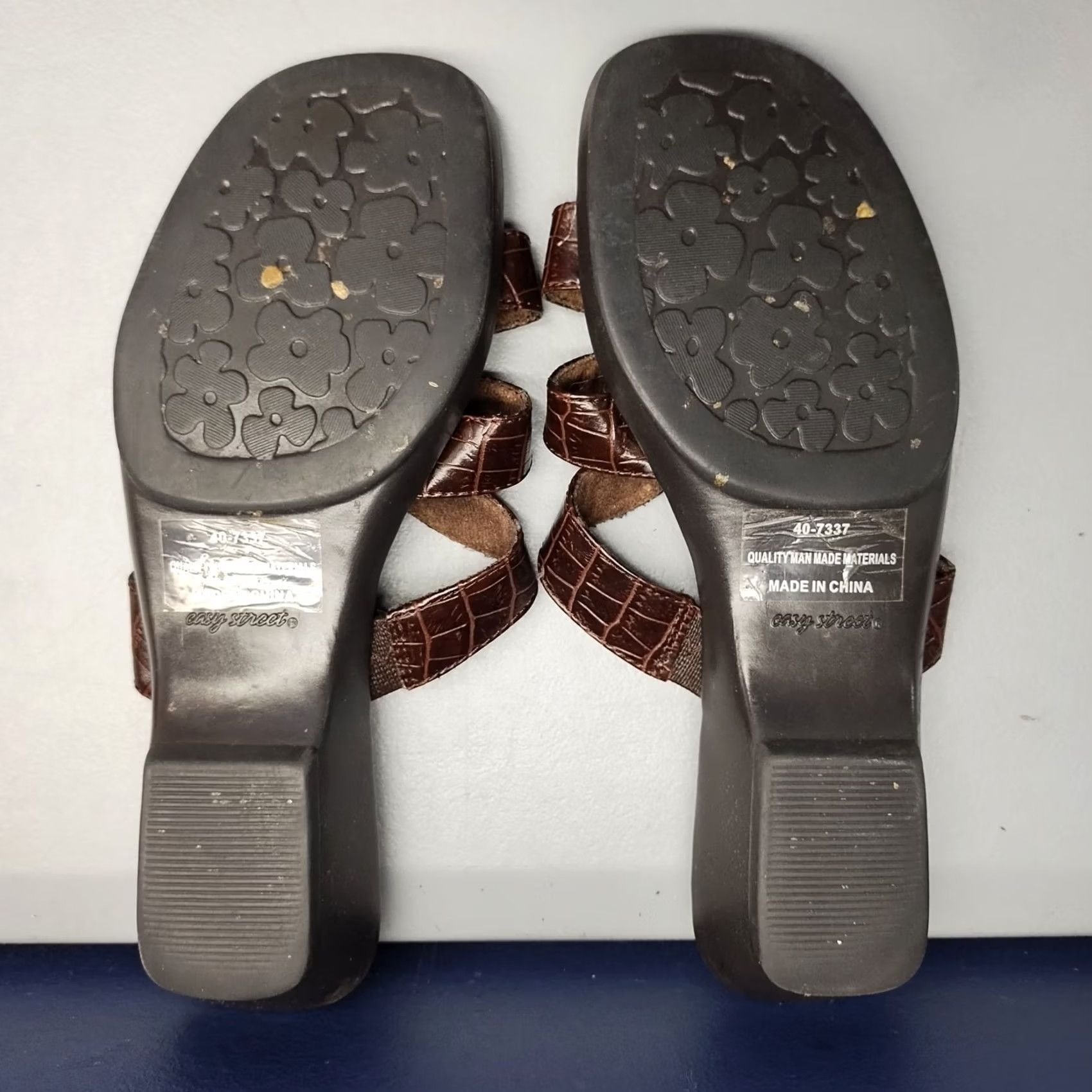 Vintage Easy Street Slide Sandals Womens Size 8.5 Brown Open Toe Slip On Casual Sandals Product Details: Pre-owned Mens Womens Girls Boys Size US 9 / IT 39 - 5 Thumbnail