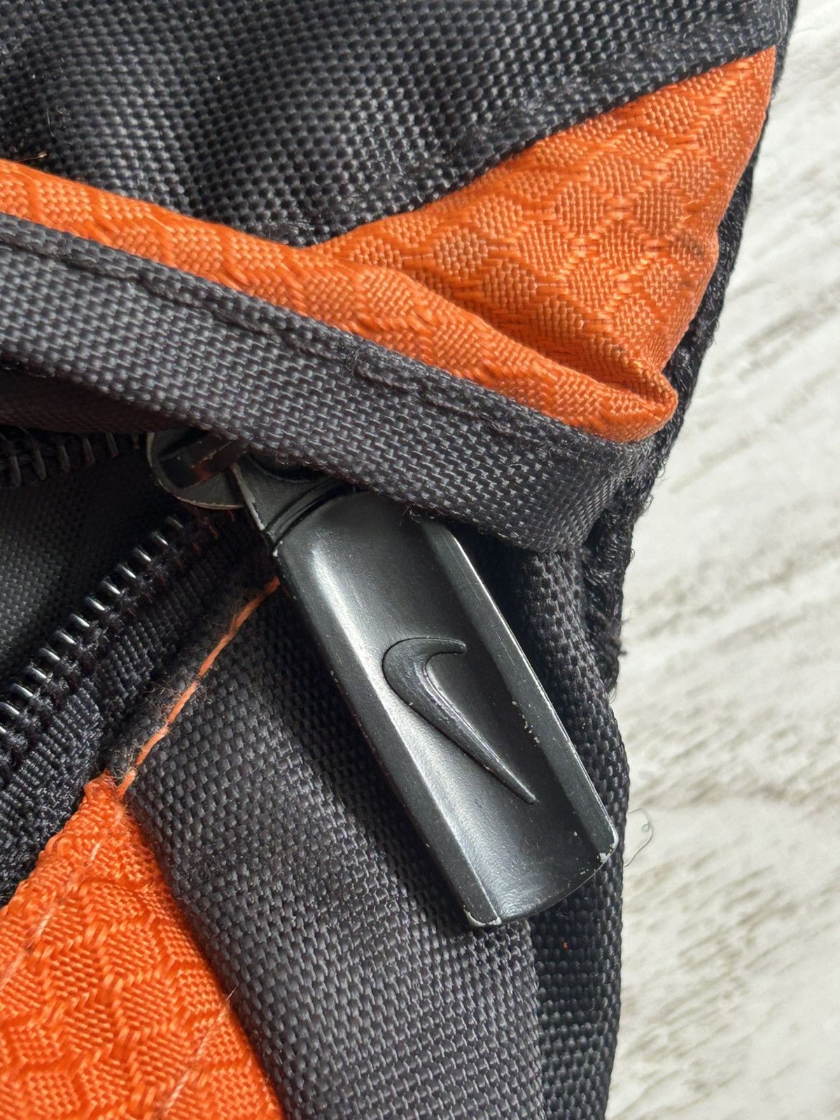 Nike Vintage Nike Sling Bag Nylon Gorepcore Size ONE SIZE - 8 Thumbnail