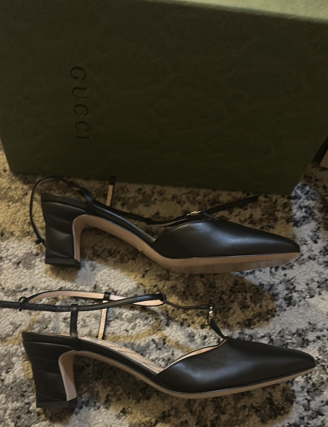 Gucci Gucci Double G T-Bar Leather Pumps size 38.5 Size US 8.5 / IT 38.5 - 4 Thumbnail