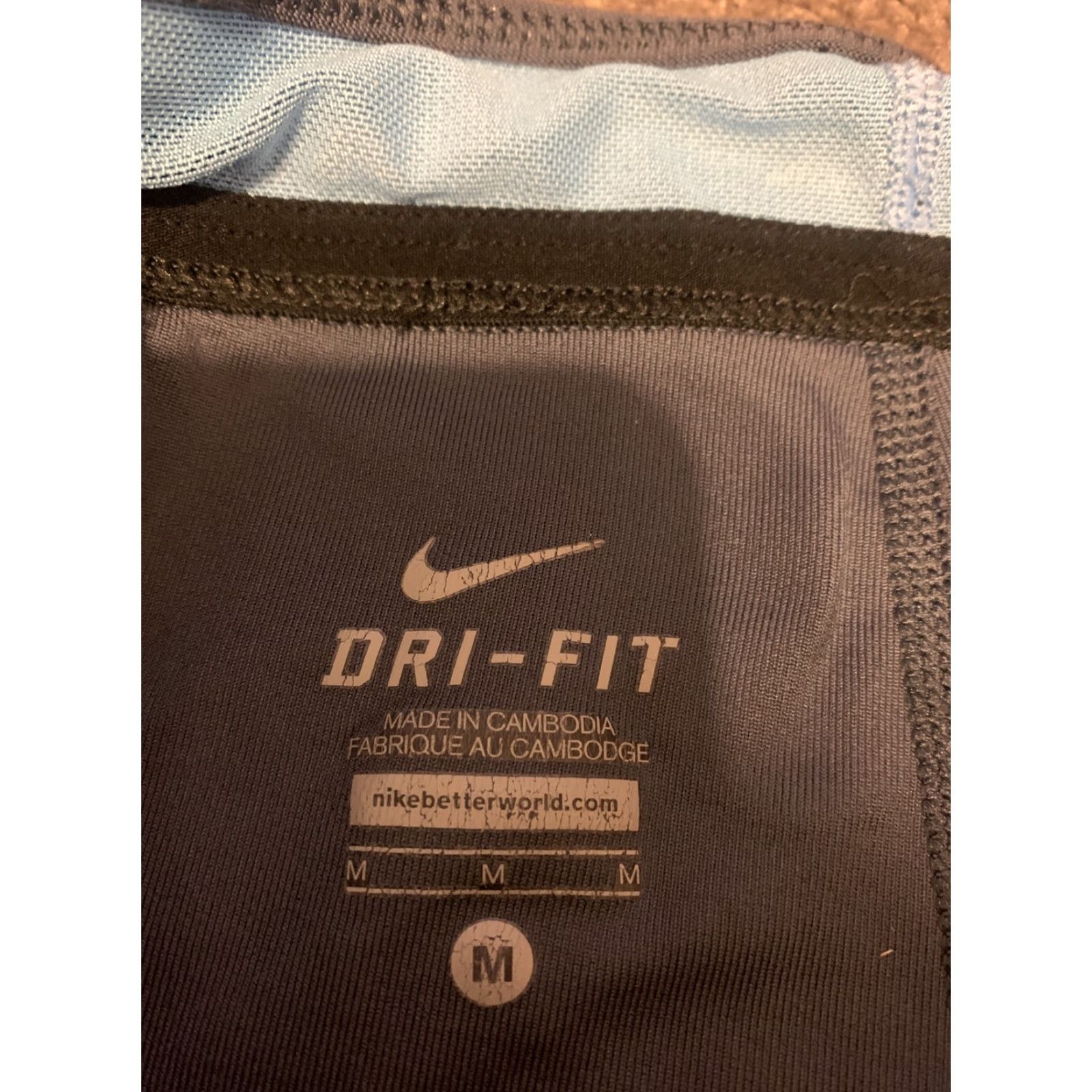 Nike Nike Women’s Dri-Fit Capri Crop Leggings Run Athleisure Black Gray Sz M Regular Adult Women Size 32" / US 10 / IT 46 - 4 Thumbnail