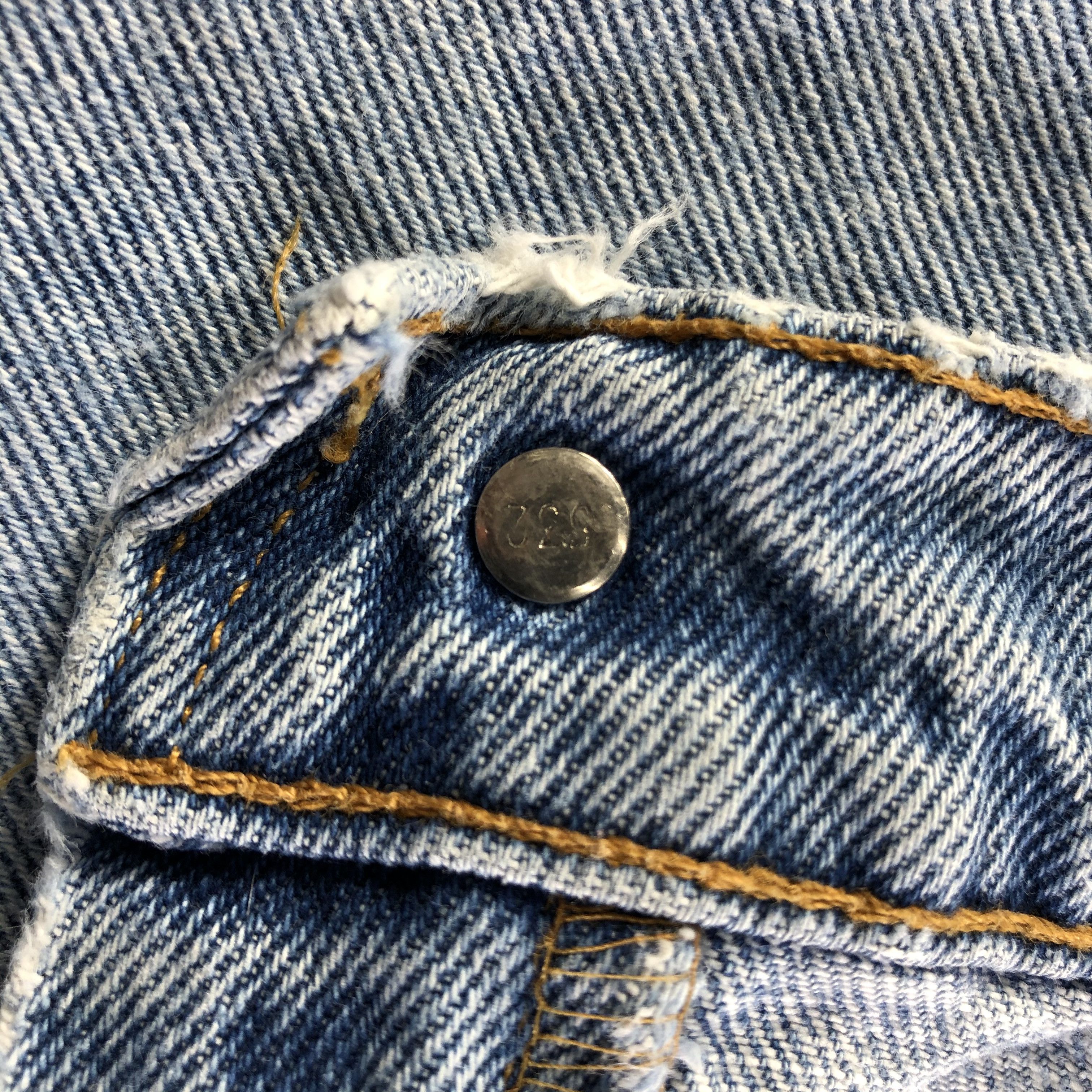 Levi's Vintage 90s Blue Wash Levis Jeans-J3519 Size US 31 - 8 Thumbnail