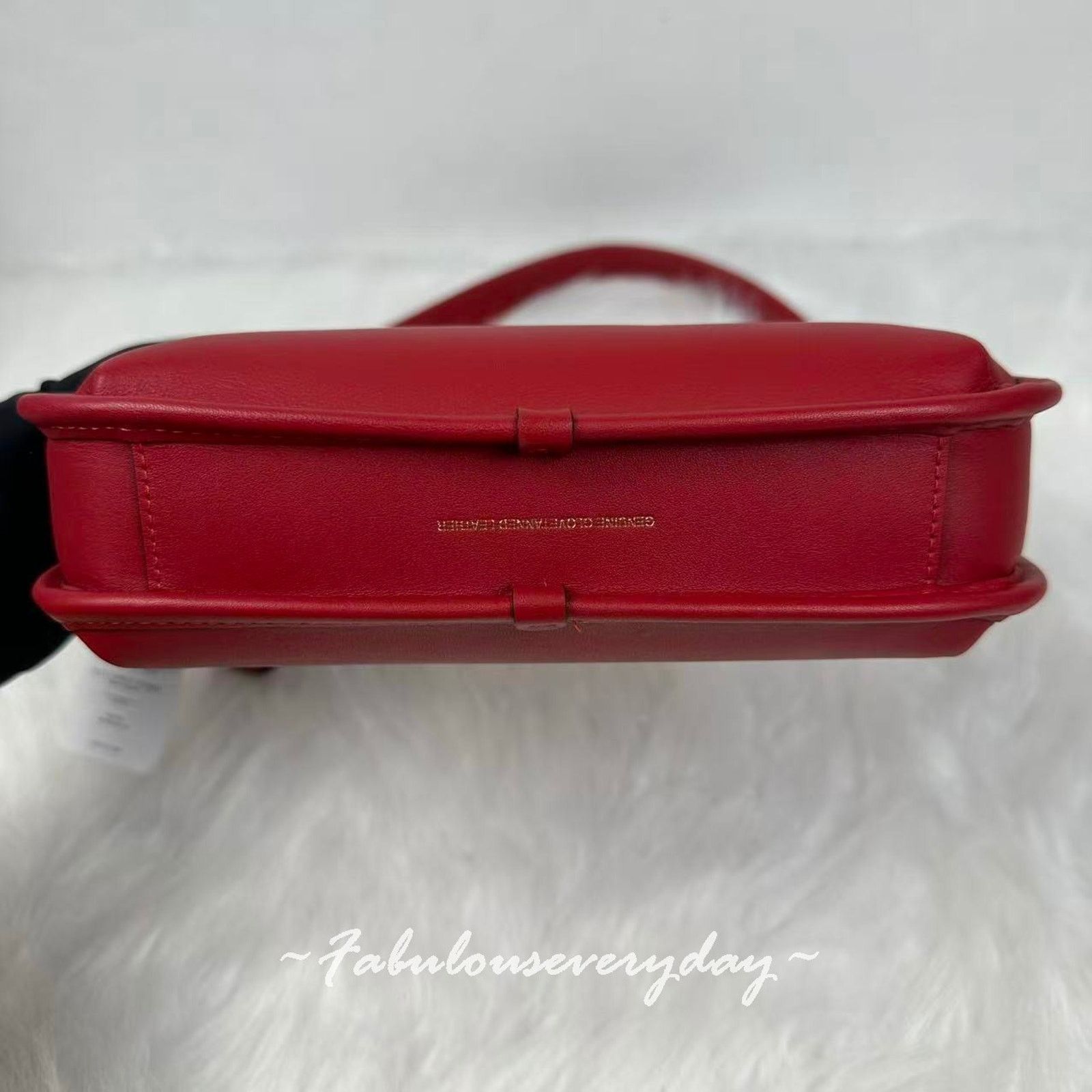 Coach Coach Curve Zip Bag Shoulder Bag In Leather/Gold/Ruby CAF11 Size ONE SIZE - 6 Thumbnail
