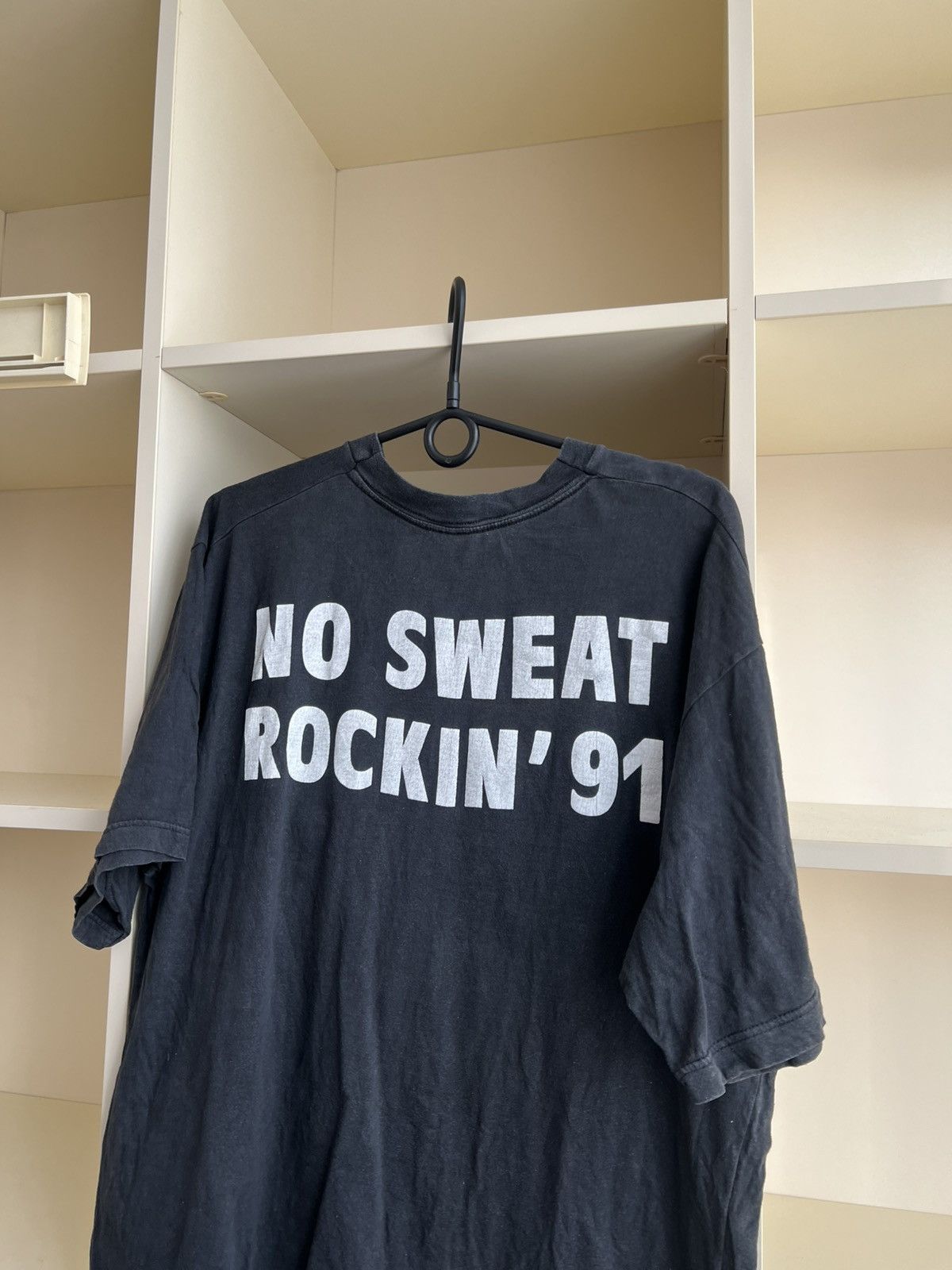 Band Tees Vintage 1991 No Sweat Band Tee Rock T-Shirt RARE Size US XL / EU 56 / 4 - 8 Thumbnail