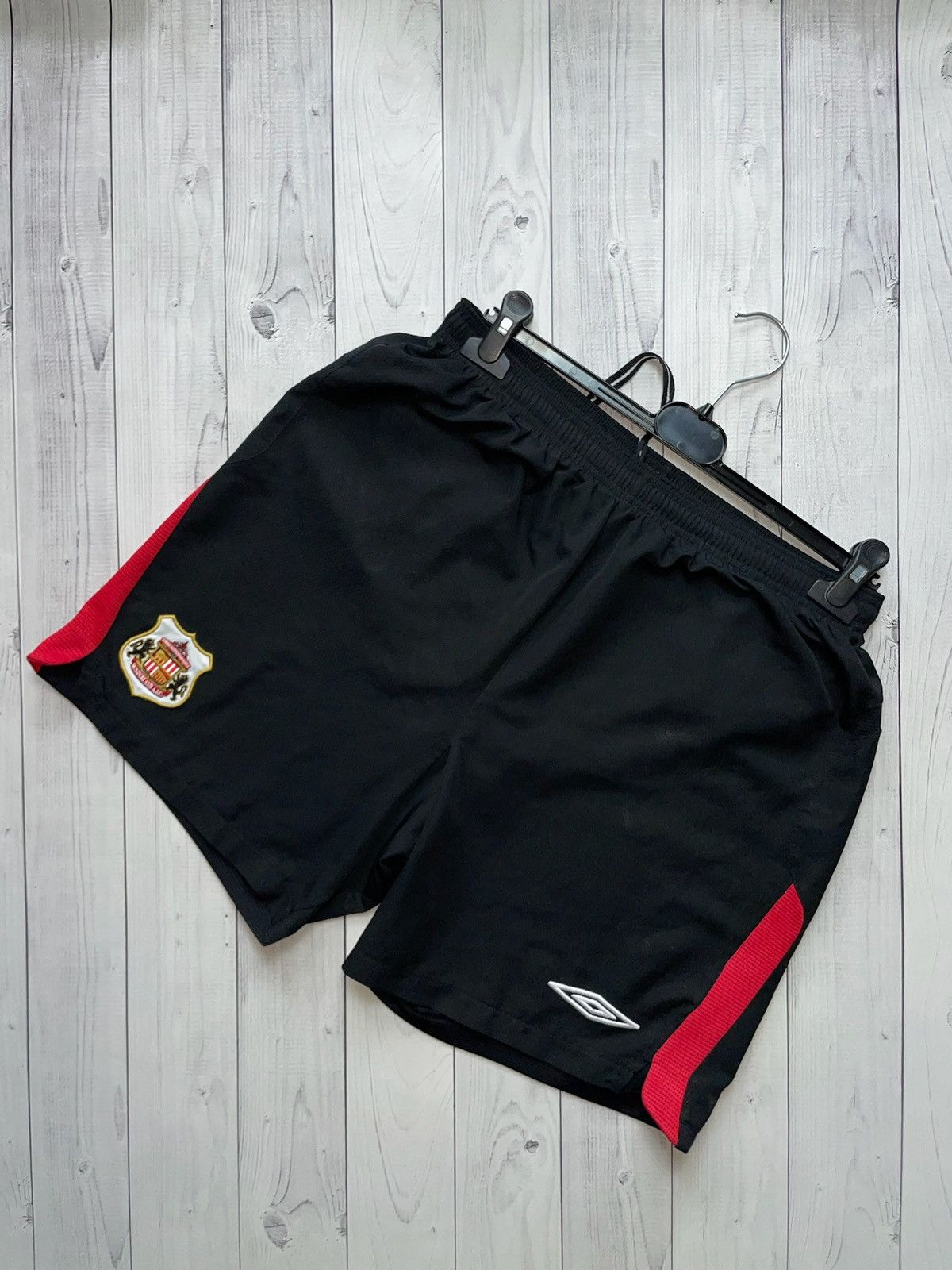 Umbro × Vintage Vintage Umbro Sunderland soccer shorts size L logo Size US 34 / EU 50 - 1 Thumbnail