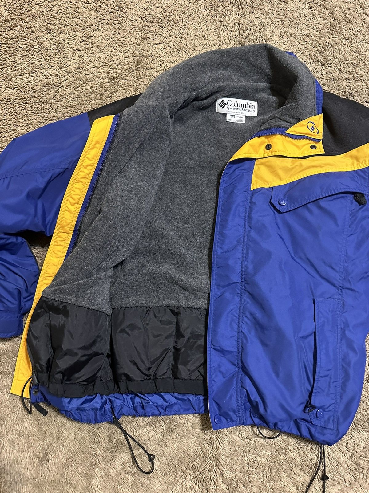 Columbia × Vintage Vintage Columbia puffer “yellow & blue” coat 90s size large Size US L / EU 52-54 / 3 - 8 Thumbnail