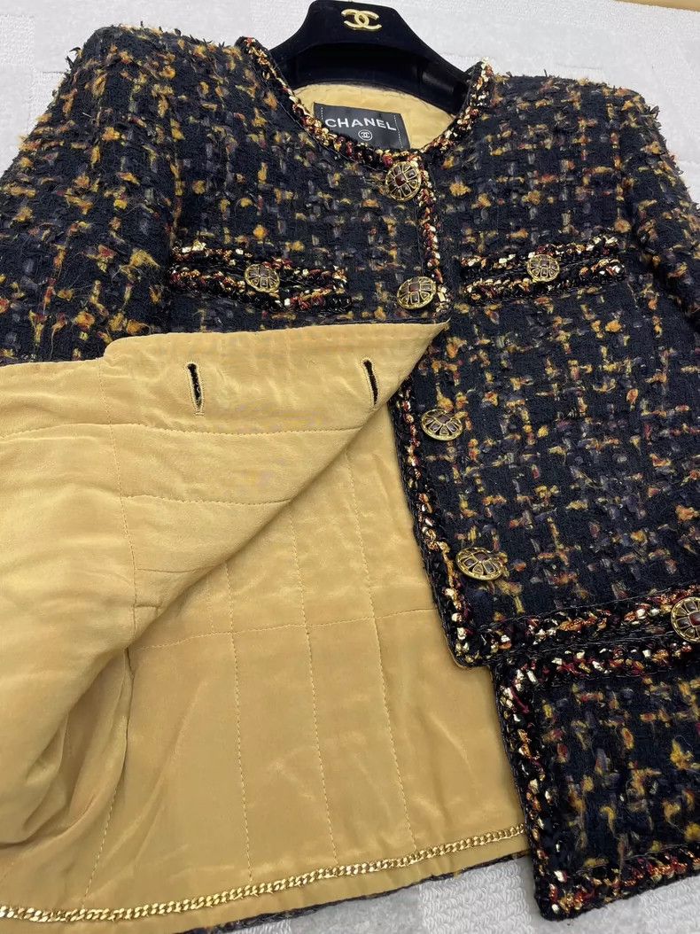 Chanel Chanel Egyptian series black gold narrow version jacket 250 Size XS / US 0-2 / IT 36-38 - 5 Thumbnail