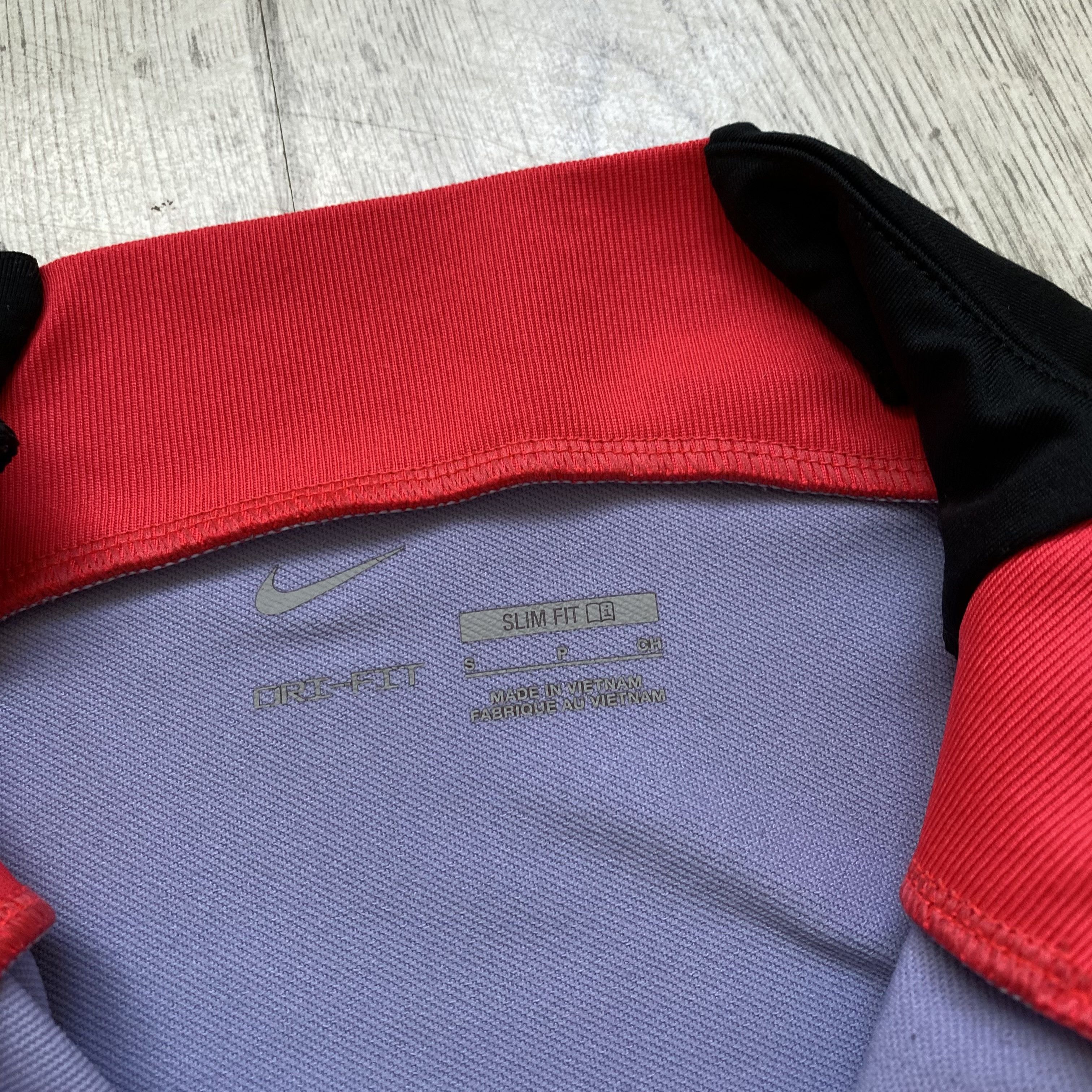 Nike ⚽️ Blokcore Nike Liverpool jersey long sleeve training Y2K Size US S / EU 44-46 / 1 - 6 Thumbnail