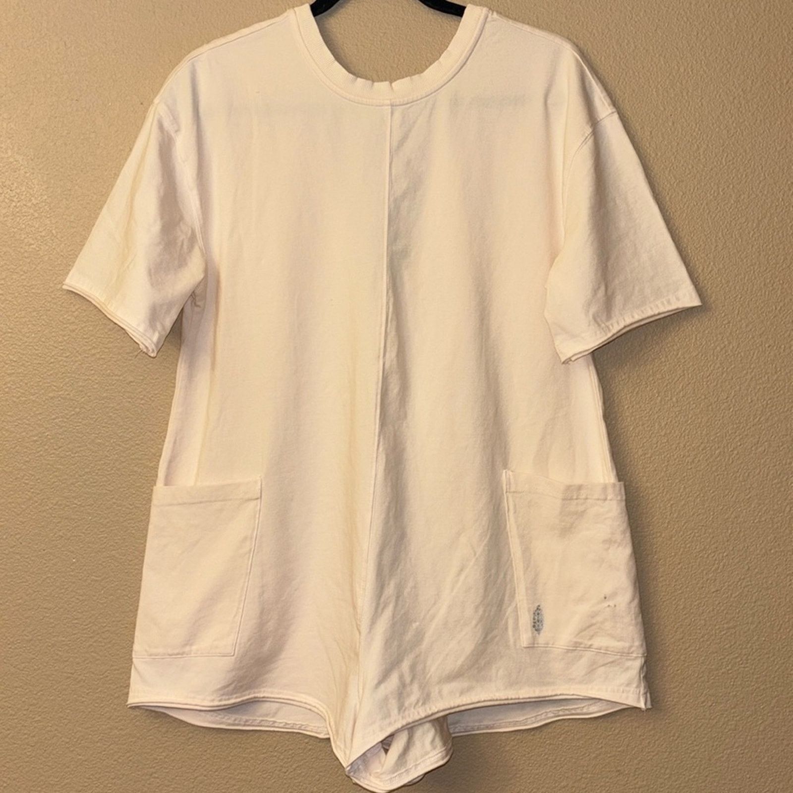 Free People NEW FREE PEOPLE MOVEMENT Hot Shot Tee Romper Shorts XS Ivory Size 26" / US 2 / IT 38 - 3 Thumbnail