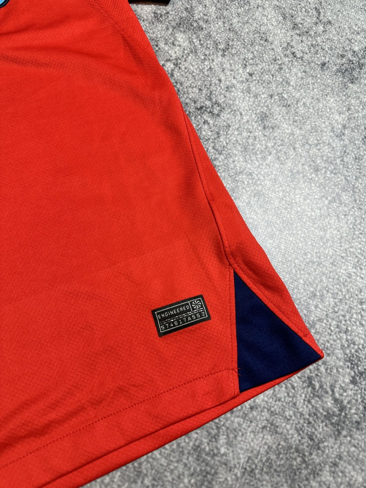 Nike Nike England Red Soccer Jersey Streetwear Style Blokecore S Size US S / EU 44-46 / 1 - 3 Thumbnail