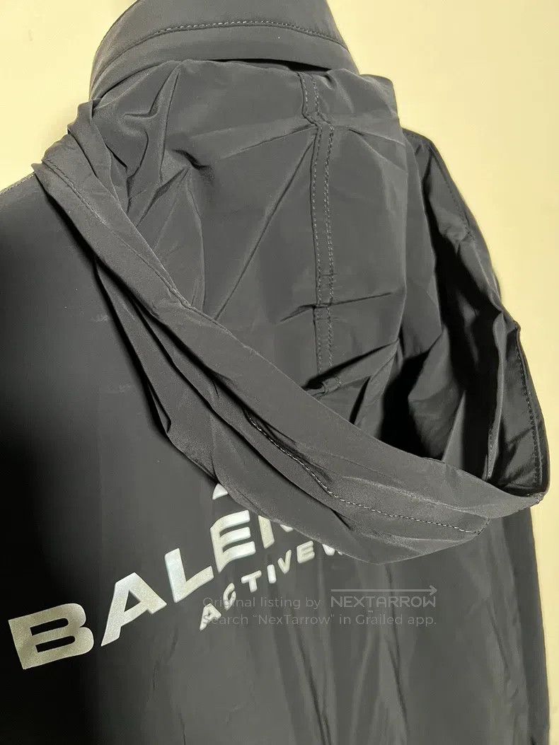 Balenciaga Balenciaga Reflective Waterproof Letter Logo Printed Windb Size US S / EU 44-46 / 1 - 4 Thumbnail