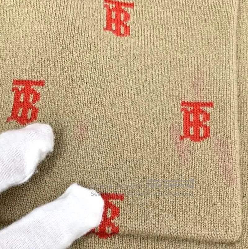 Burberry Burberry Wool Cardigan in Brown with Logo. Size L / US 10 / IT 46 - 7 Thumbnail