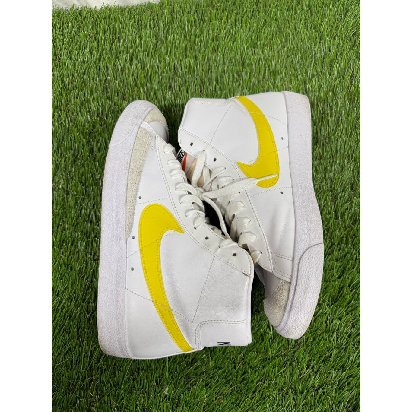 Nike Nike Blazer Mid Essential Women 10 Sneakers White Opti Yello Size US 10 / IT 40 - 5 Thumbnail