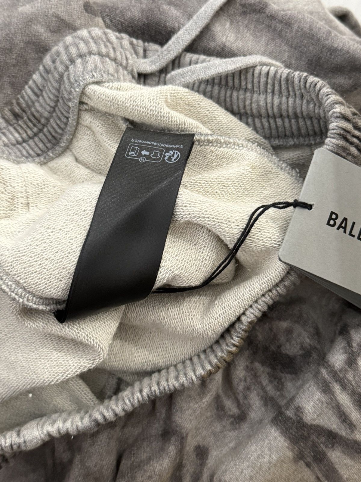 Balenciaga Balenciaga SS23 Grey Graffiti Skate Jogger Sz. S Size US 30 / EU 46 - 14 Thumbnail