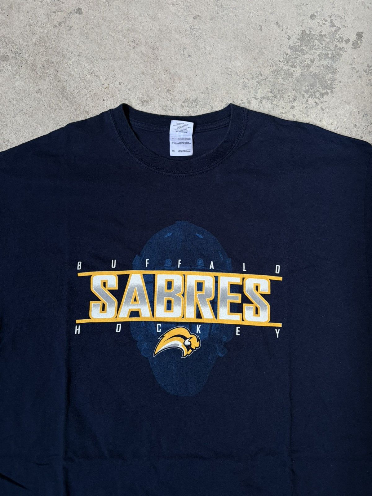 Gildan 2008 GILDAN Buffalo Sabres Hockey Blue Tshirt Size US XL / EU 56 / 4 - 2 Thumbnail