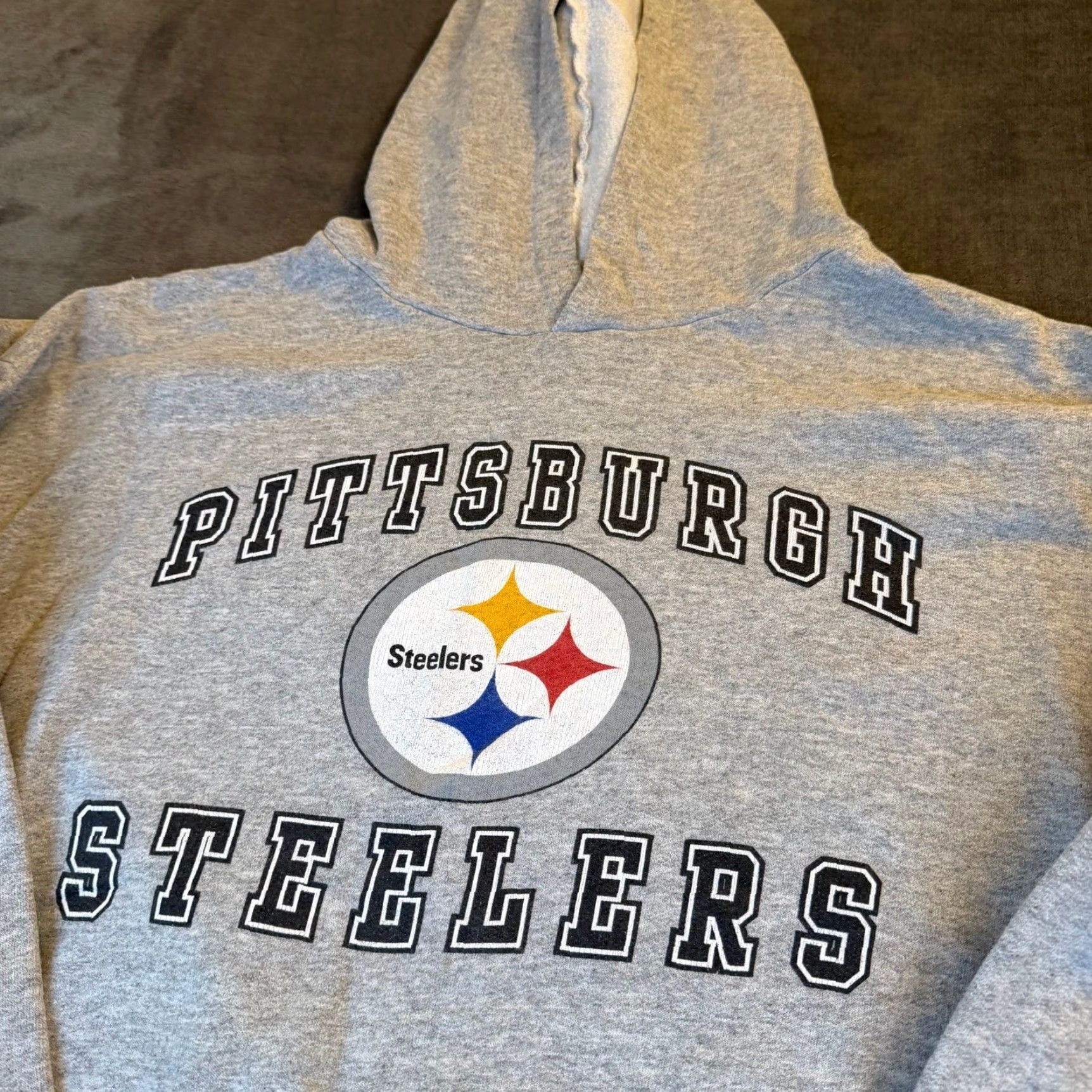 NFL VINTAGE Pittsburgh Steelers NFL Gray Hoodie Sweatshirt NFL Mens XL Sweatshirt Gray NFL Pullover Hooded Graphic Print Home Team Sports Mens XL Size US XL / EU 56 / 4 - 2 Thumbnail