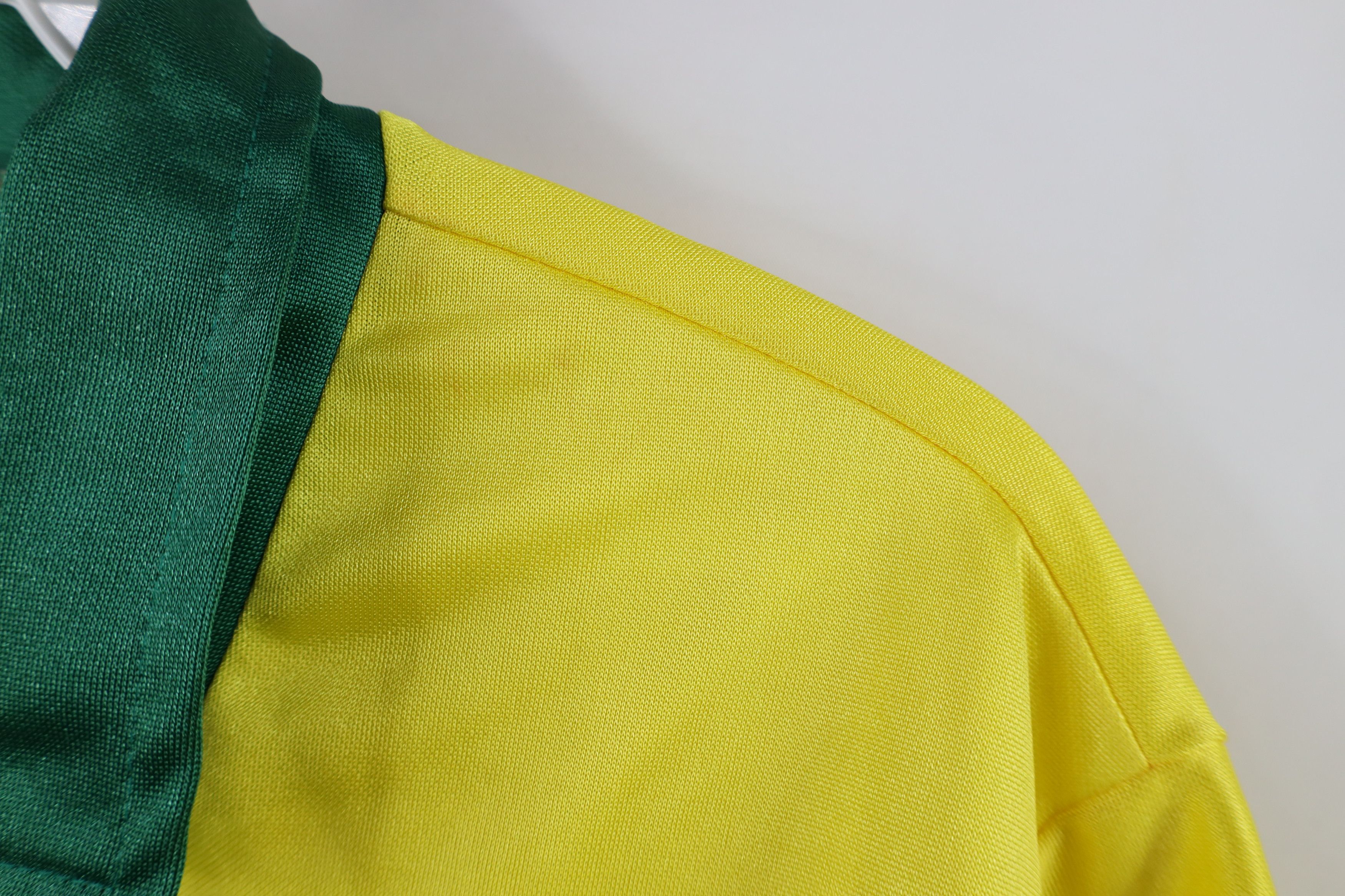 Umbro × Vintage Vintage 90s Umbro World Cup Brasil Soccer Football Jersey Size US L / EU 52-54 / 3 - 8 Thumbnail