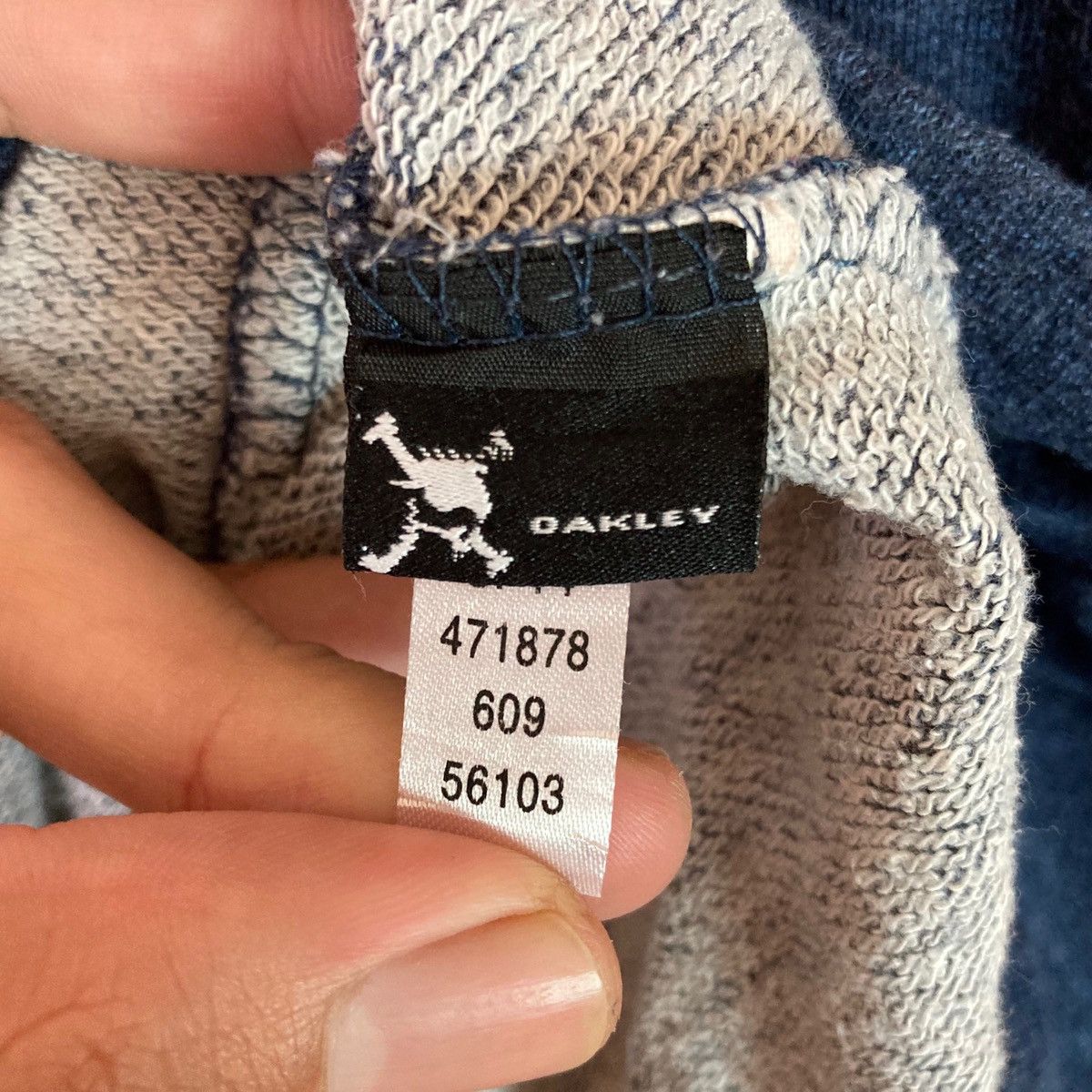 Oakley Vintage Oakley Pullover Jumper Sweatshirt Size US XL / EU 56 / 4 - 9 Thumbnail