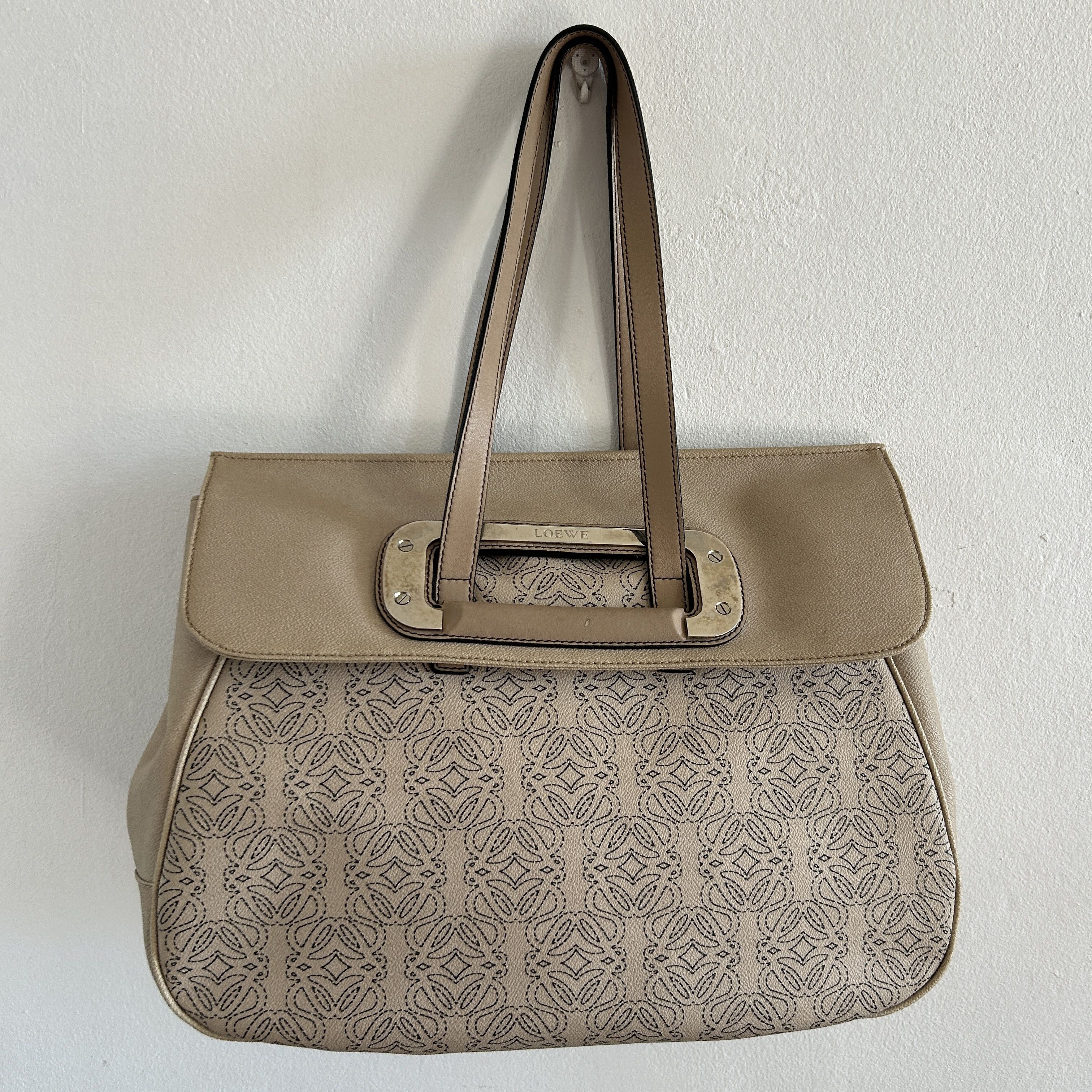 Loewe Loewe Limited Edition Anagram Shoulder Bag Size ONE SIZE - 1 Thumbnail