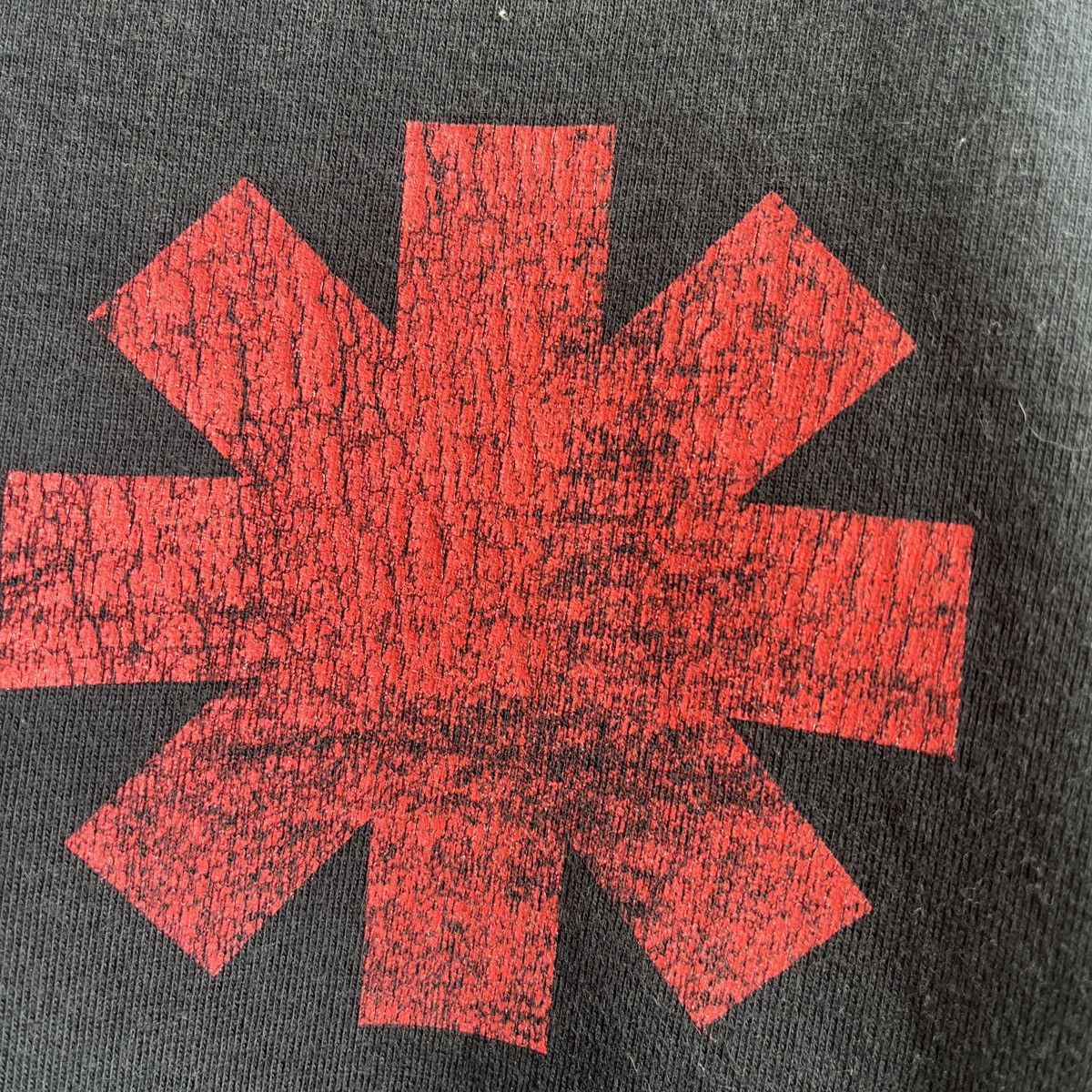 Band Tees VINTAGE 2007 RED HOT CHILI PEPPERS ICONIC LOGO TSHIRT Size US S / EU 44-46 / 1 - 11 Thumbnail