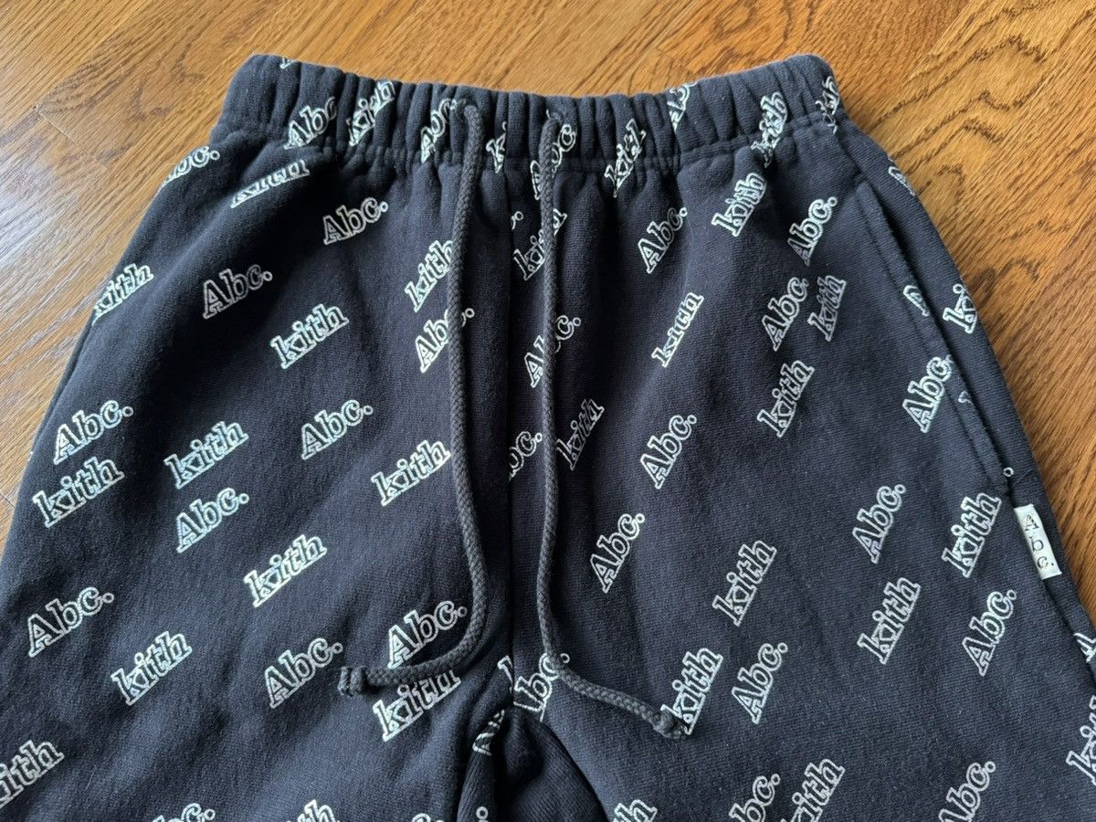 Advisory Board Crystals × Kith Small Holographic Print Sweatpant Black ABC Pants 123. Size US 30 / EU 46 - 9 Thumbnail
