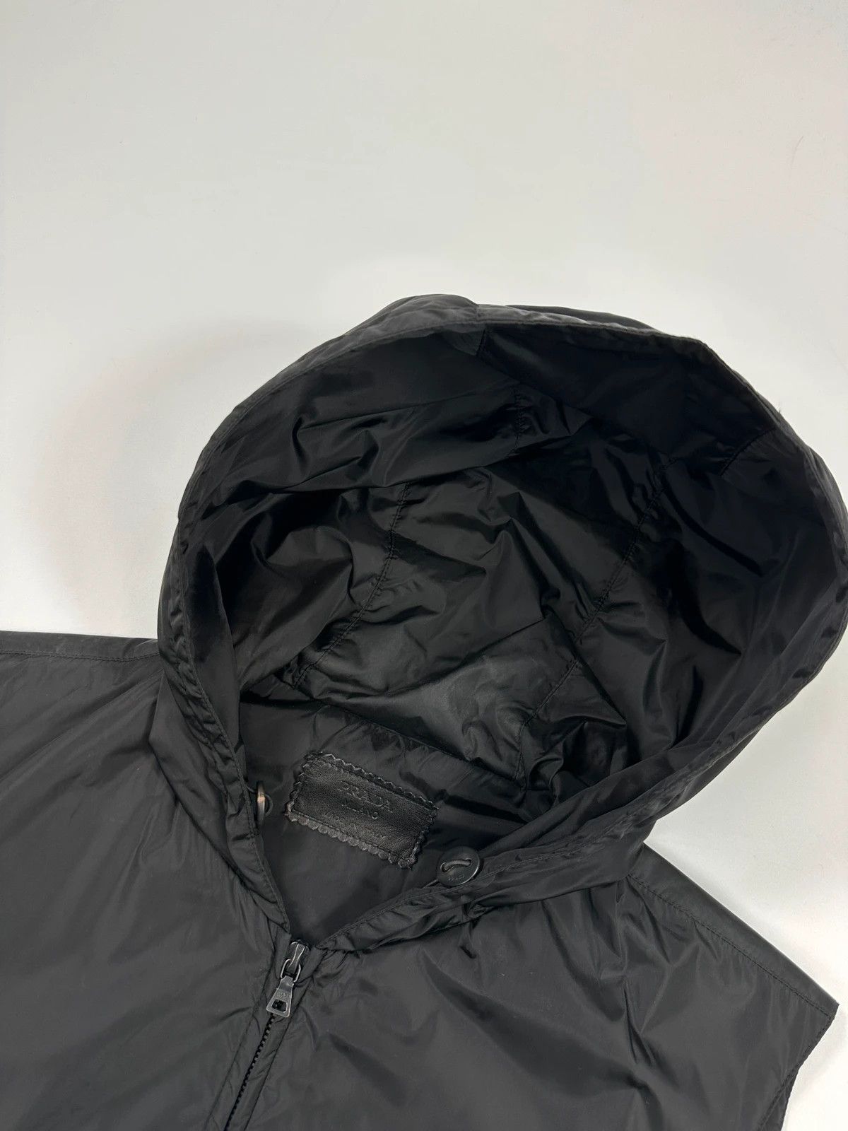 Prada Prada Milano FW03 Padded Black SleevesLess Hooded Jacket Size US M / EU 48-50 / 2 - 2 Thumbnail