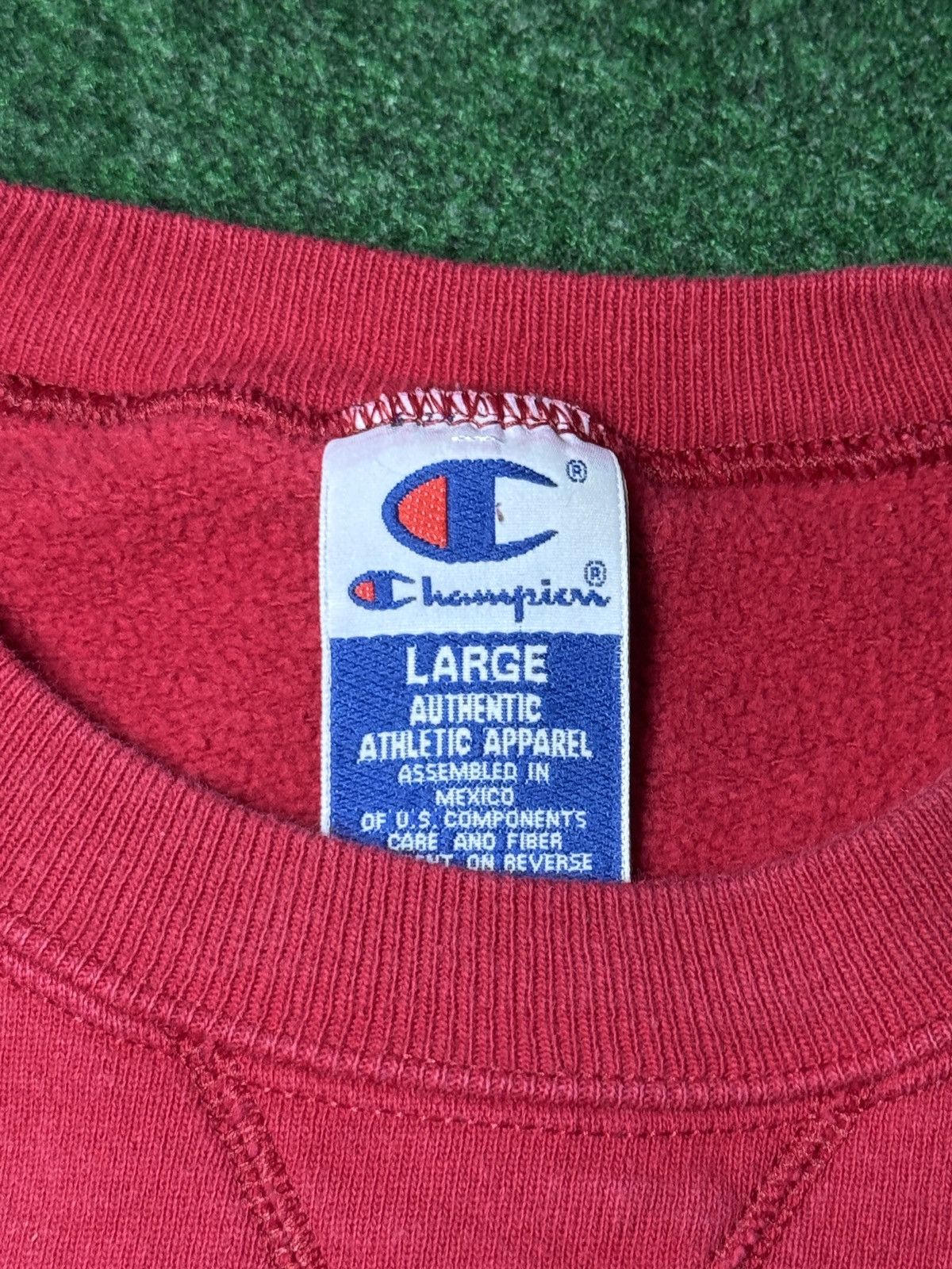 Champion Vintage 90s Champion Red Large Retro Hip Hop Sweatshirt Size US L / EU 52-54 / 3 - 3 Thumbnail