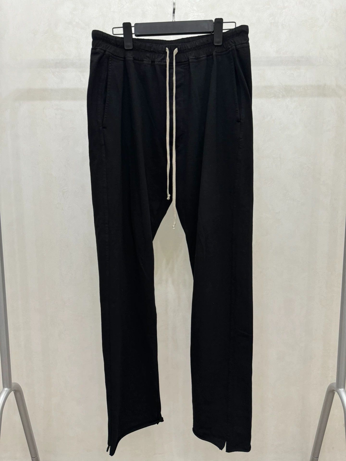 Rick Owens Rick Owens Solid color elastic drawstring straight slim casual pants Size US 32 / EU 48 - 1 Thumbnail