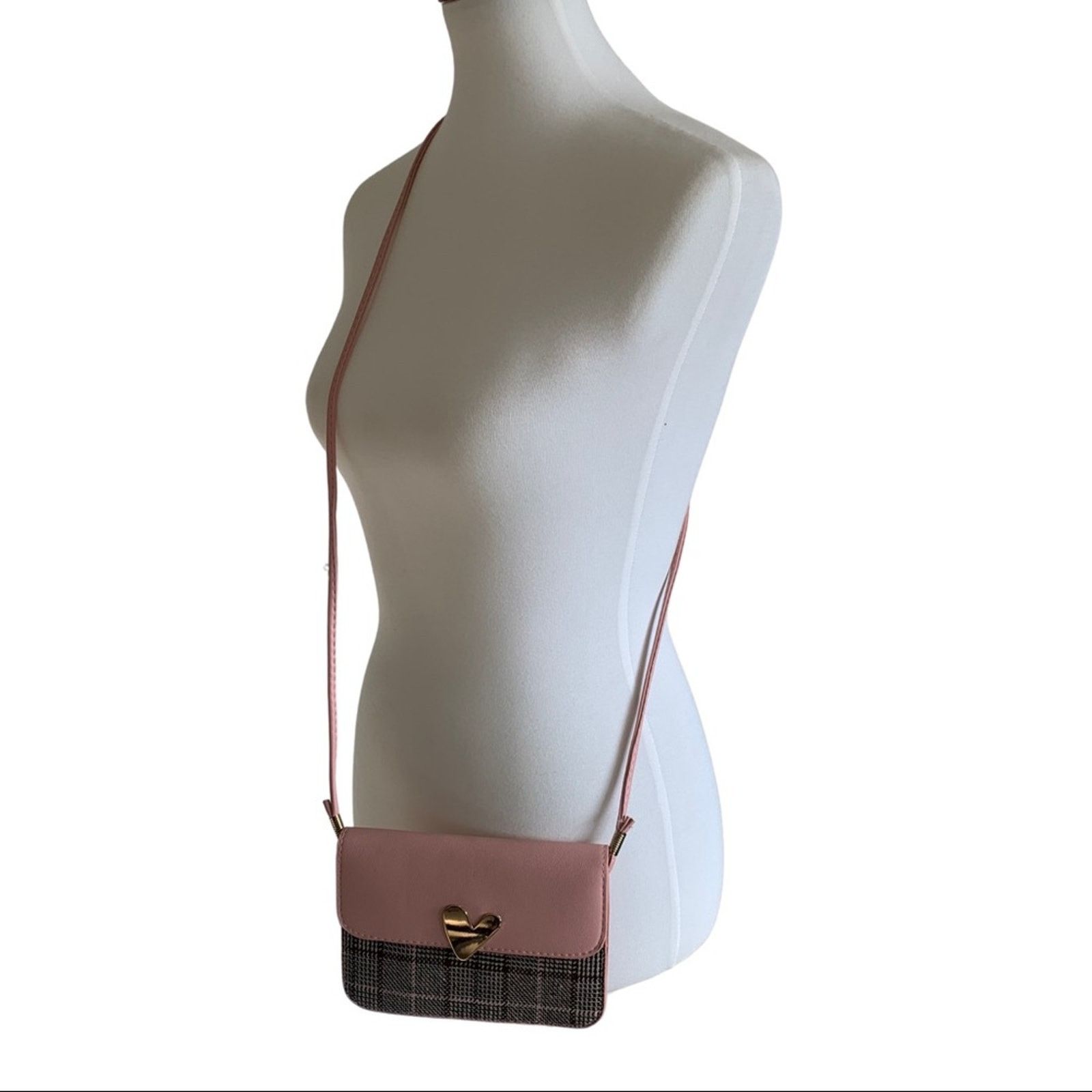 Other Pink Heart Mini Snap Front Crossbody Purse Size ONE SIZE - 2 Thumbnail