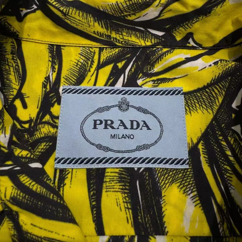 Prada Prada Banana flame print short-sleeved shirt 2502-Nextarrow Size US M / EU 48-50 / 2 - 3 Thumbnail