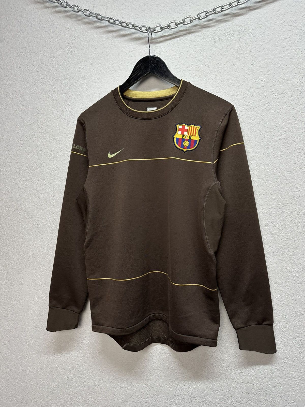 Travis Scott Vintage Nike Barcelona 2008 Long Sleeve Travis Scott Brown Size US S / EU 44-46 / 1 - 3 Thumbnail