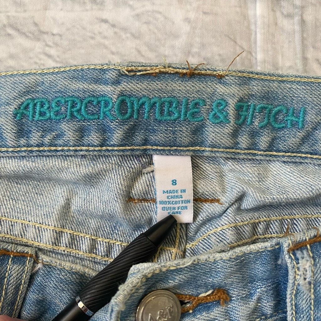 Abercrombie & Fitch Abercrombie & Fitch women 8 100% cotton distressed cropped j Size 30" / US 8 / IT 44 - 4 Thumbnail