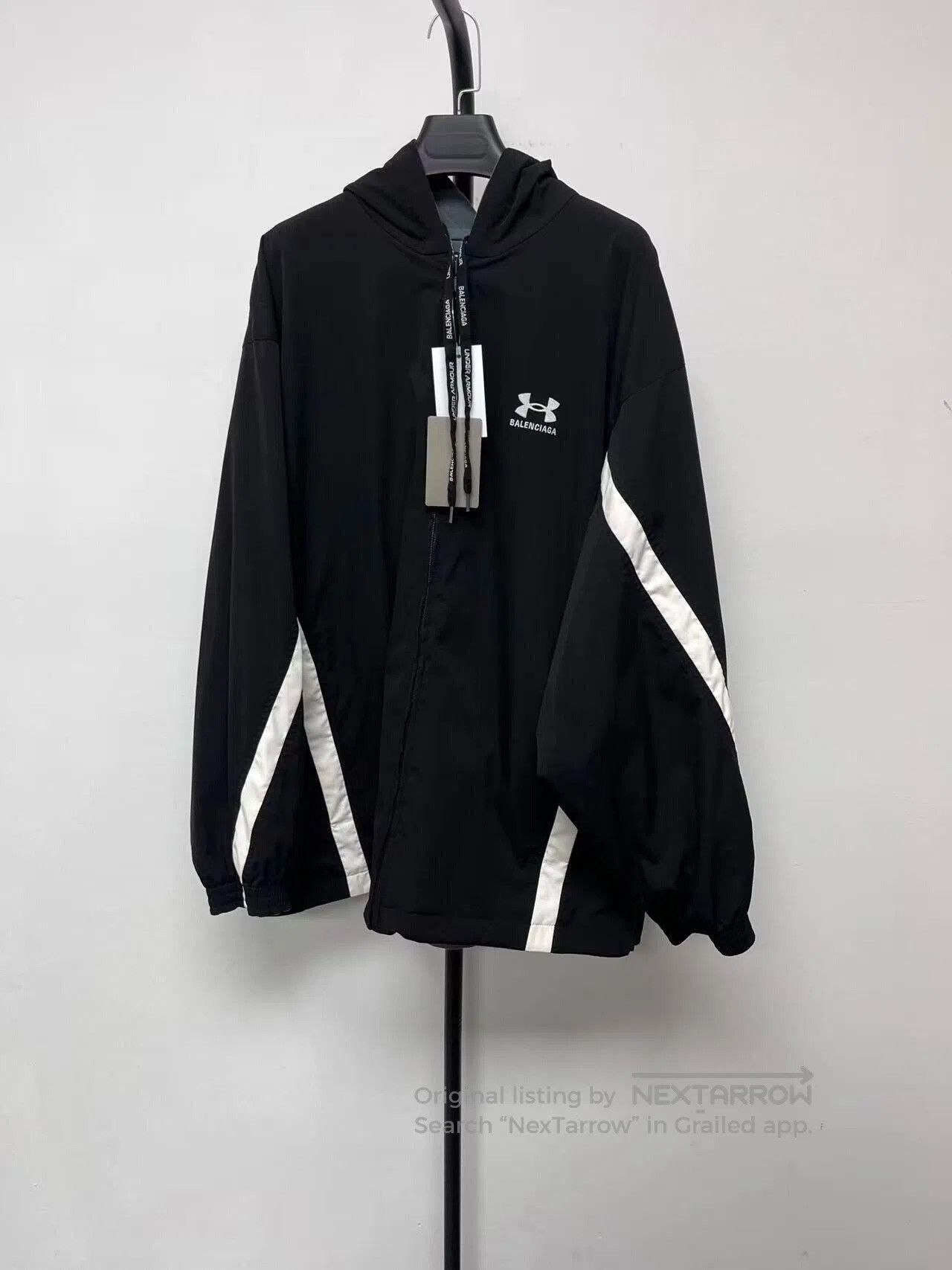 Balenciaga black hooded zip. Size US L / EU 52-54 / 3 - 1 Thumbnail