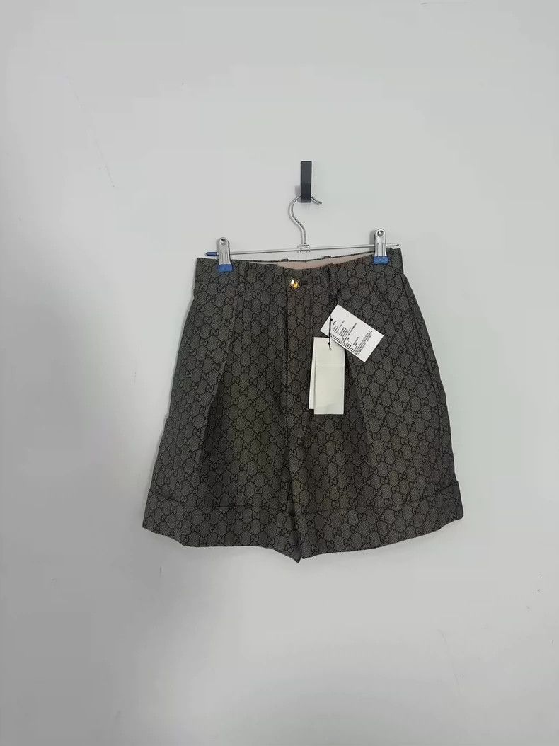 Gucci Gucci full of logo short 2501-Nextarrow Size US 38 / EU 54 - 1 Thumbnail