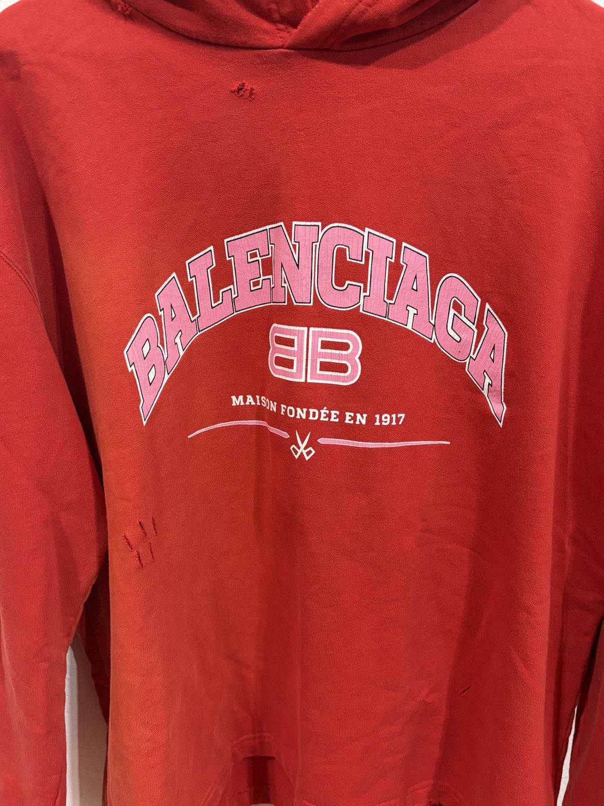 Balenciaga Balenciaga Wide Fit Red Cropped Hoodie Size US XL / EU 56 / 4 - 2 Thumbnail