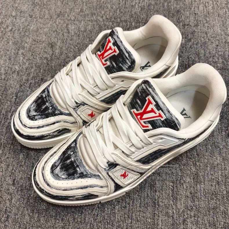 Louis Vuitton Louis Vuitton Trainer doodle shoes Size US 7.5 / EU 40-41 - 1 Thumbnail