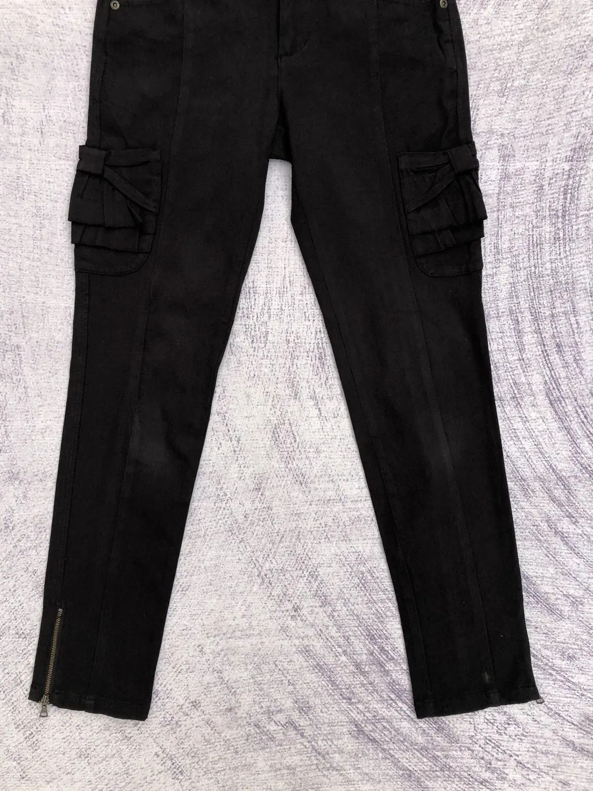Japanese Brand × Vintage Black Cargo Pants Zipper Leg Skinny Trousers Multi Pocket Size US 26 / EU 42 - 3 Thumbnail