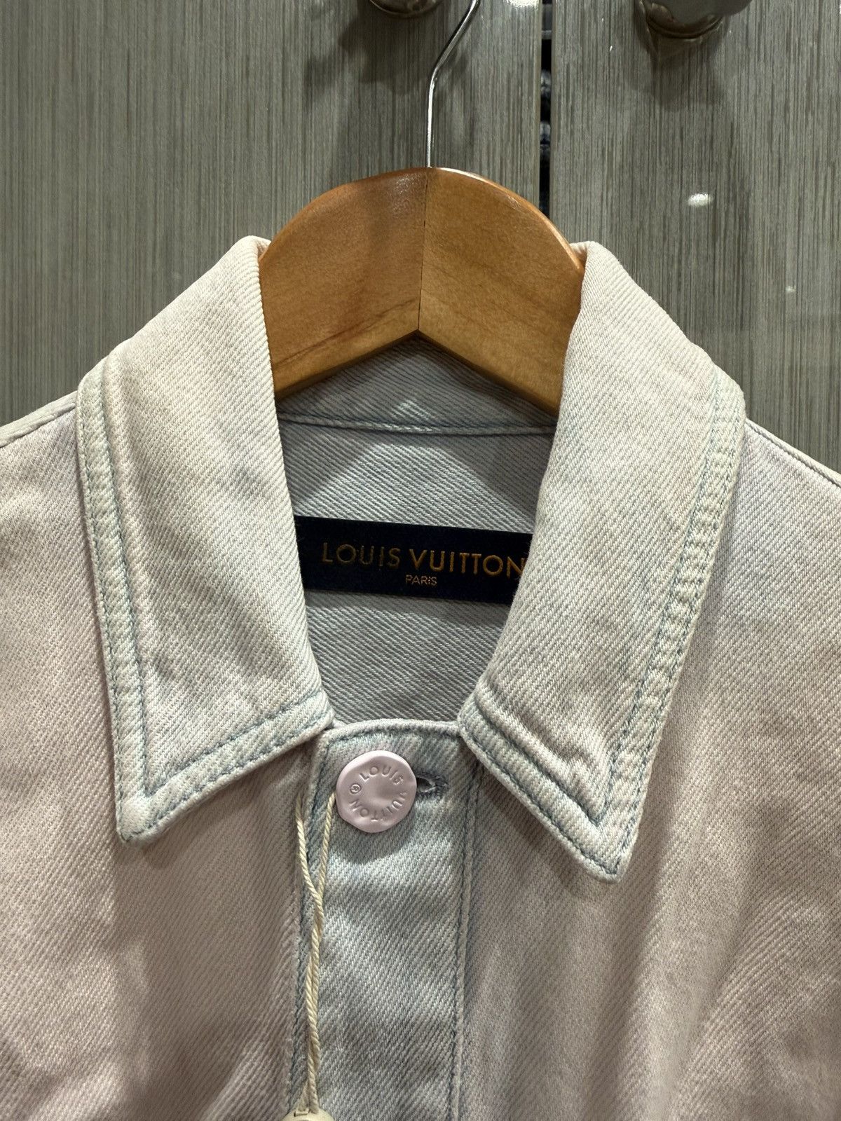 Louis Vuitton Louis Vuitton Bleached Pink Oversized Denim Jacket Size US M / EU 48-50 / 2 - 3 Thumbnail