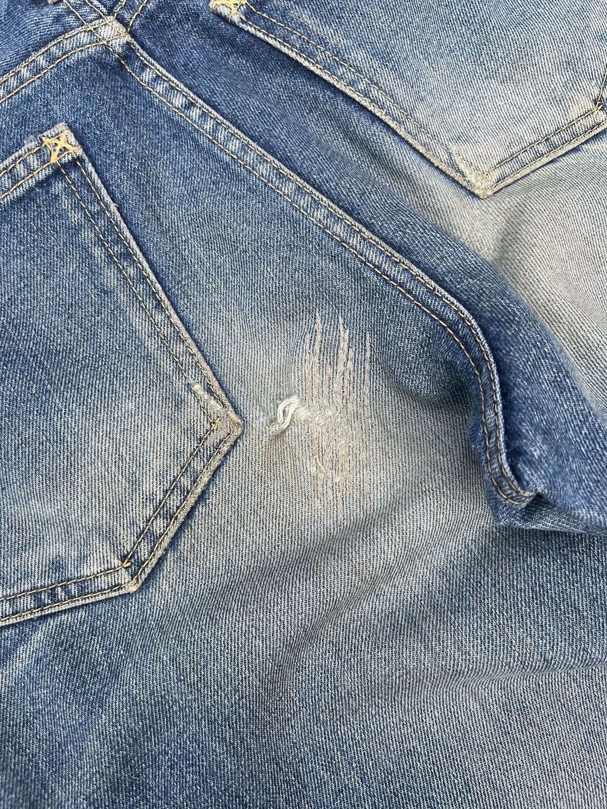 Japanese Brand Vintage Japanese Brand Blue Faded Washed Straight Cut Jeans Size US 28 / EU 44 - 7 Thumbnail