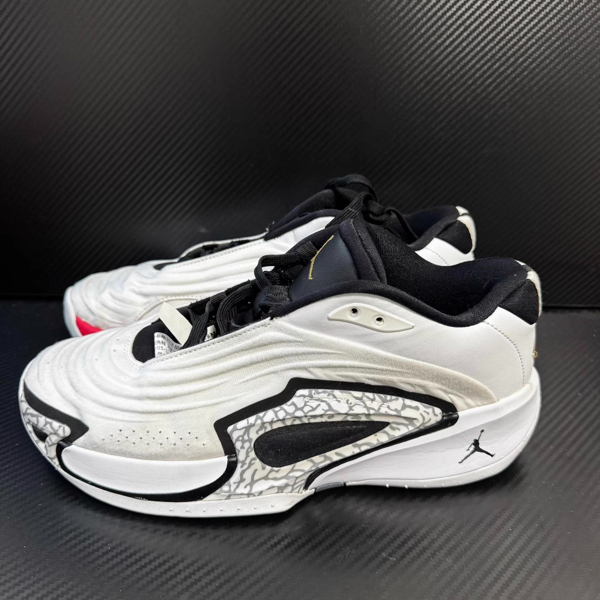 Nike Nike Jordan Luka 3 PF Q11 Size US 10.5 / EU 43-44 - 1 Thumbnail