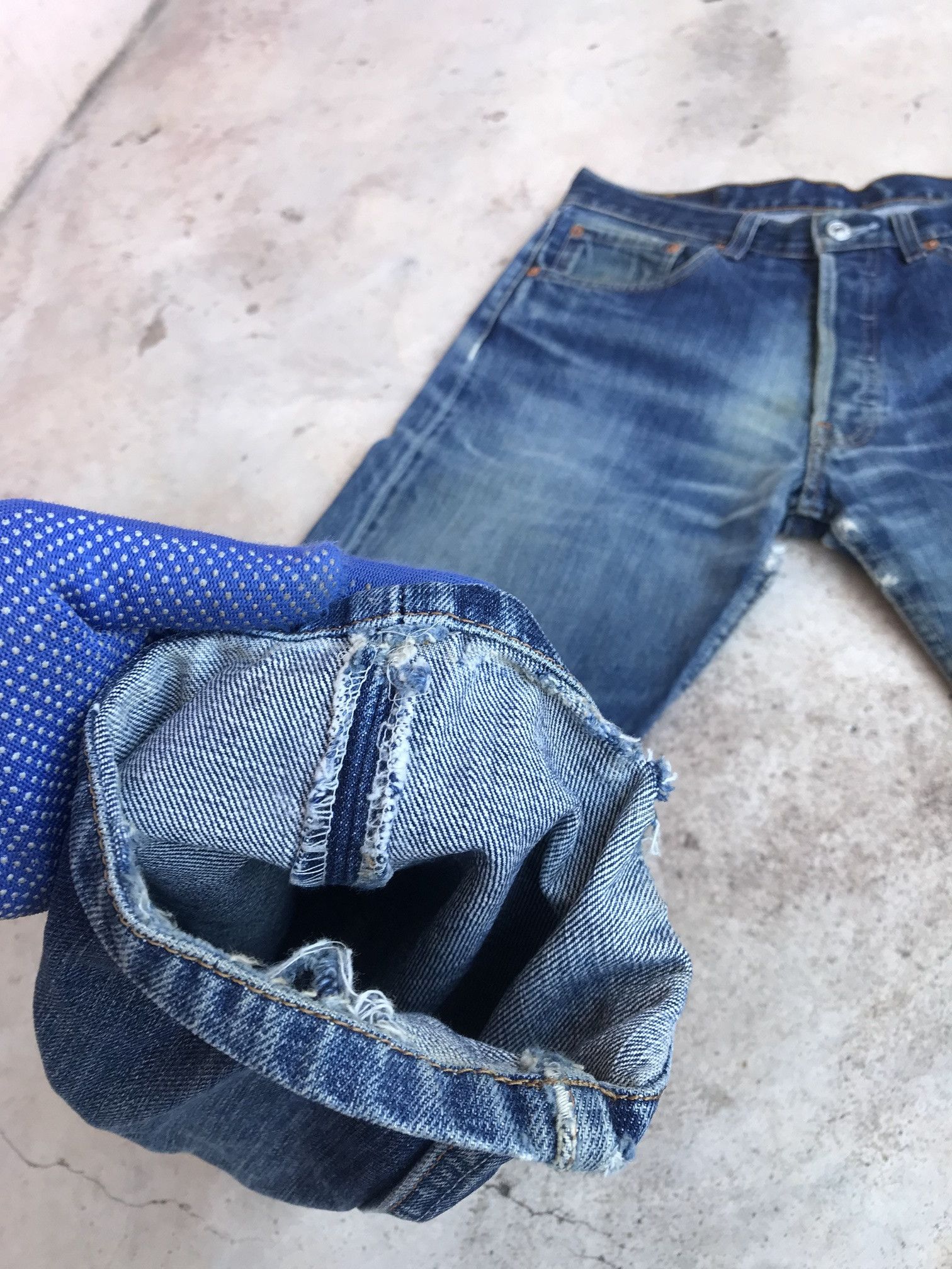 Levi's × Vintage Vintage Levis 501 distressed ripped bluewash japan W30x28.5 Size US 30 / EU 46 - 8 Thumbnail