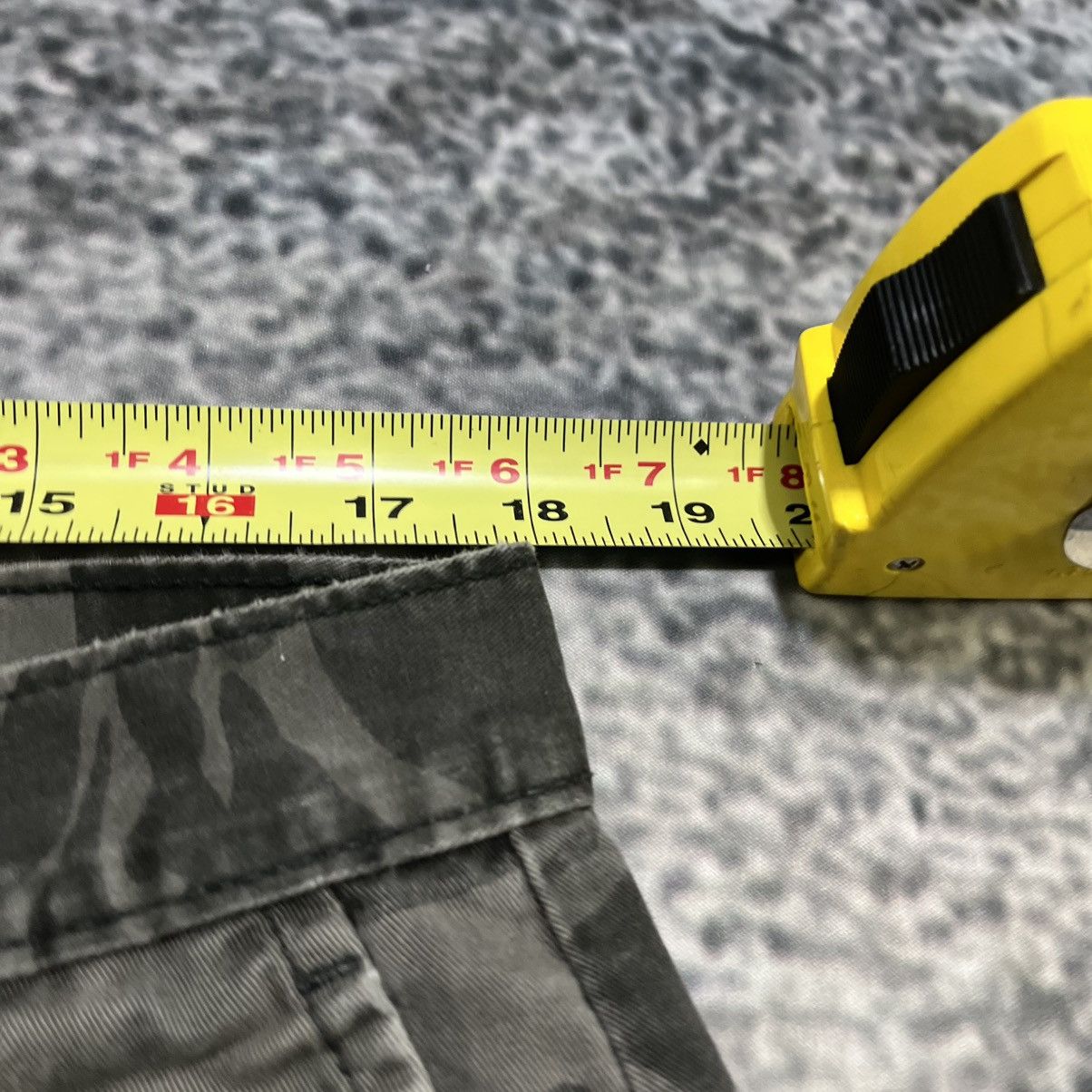 Dickies Vintage Dickies Gray Camo Shorts Y2K Utility Workwear Size US 36 / EU 52 - 8 Thumbnail