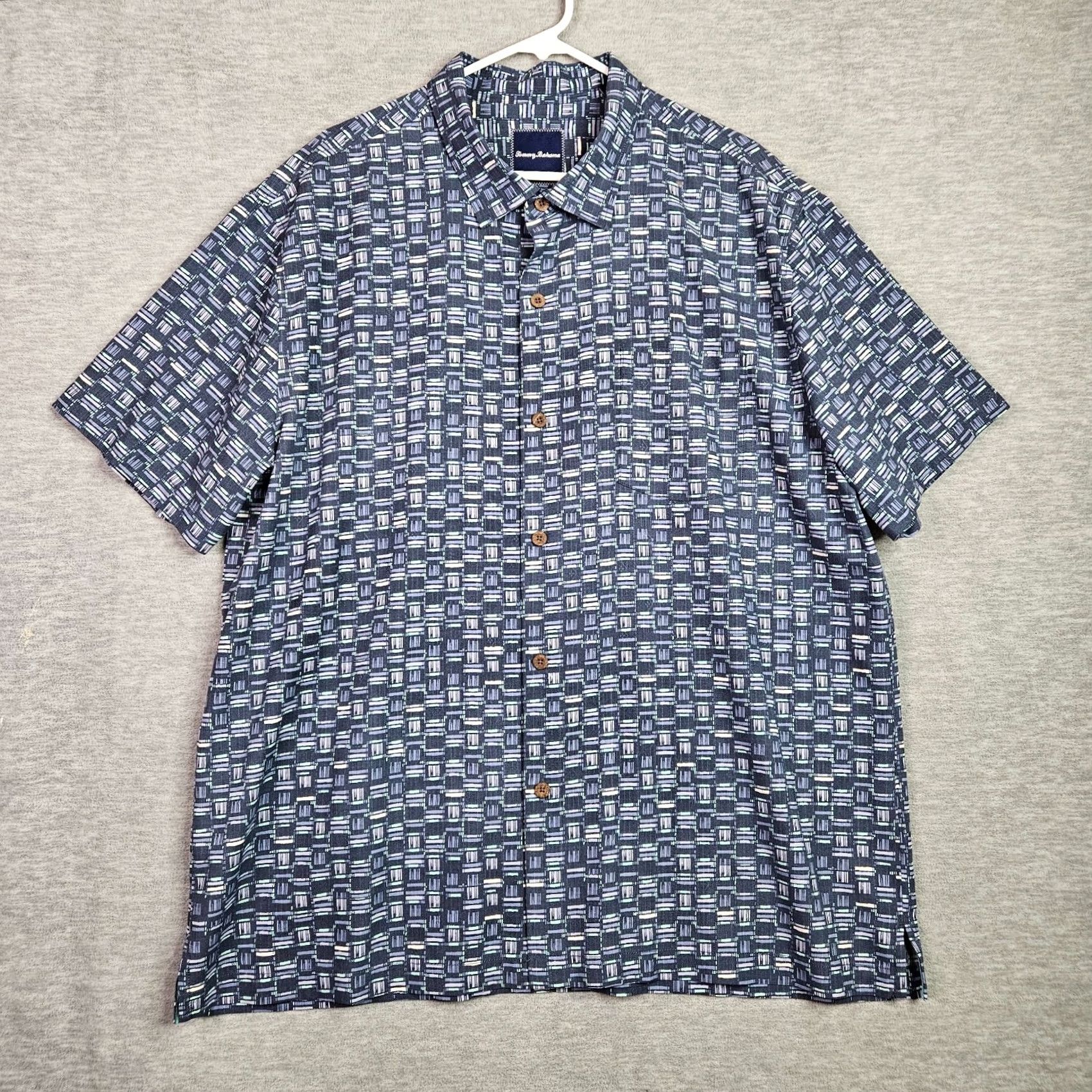 Tommy Bahama Tommy Bahama Button Up Shirt Men Blue Geometric Print Short Sleeve Casual Sz 2XL Size US XXL / EU 58 / 5 - 2 Thumbnail