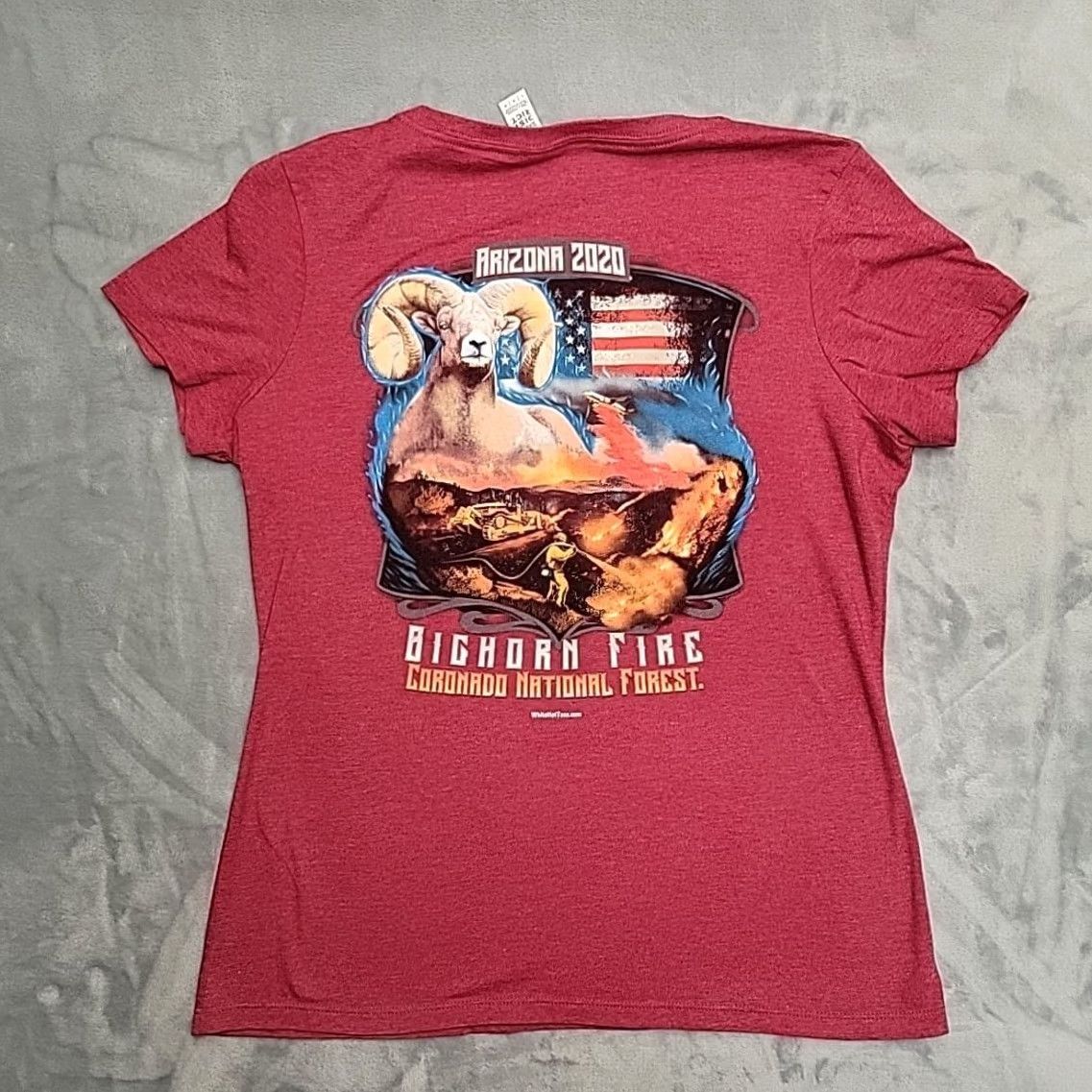 Vintage Wildland Firefighter Shirt Women L 2020 Red Cotton Blend Crew Neck Short Sleeve Graphic Print Size L / US 10 / IT 46 - 4 Thumbnail