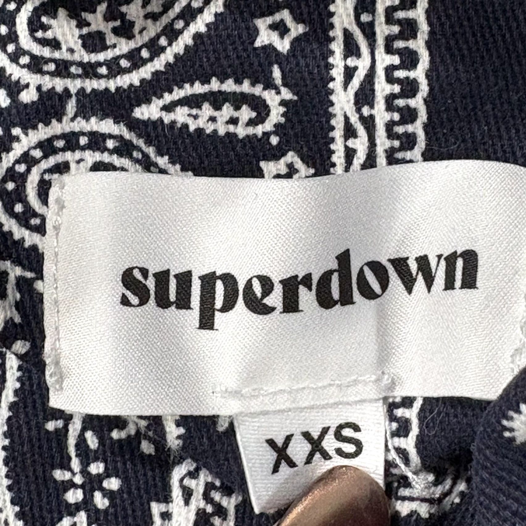 superdown Superdown Jacket Womens XXS Blue Bandana Paisley Puffer Cropped Snap Front Jacket Coat Short Casual Boho Streetwear Womens Size XXS / US 00 / IT 34 - 6 Thumbnail