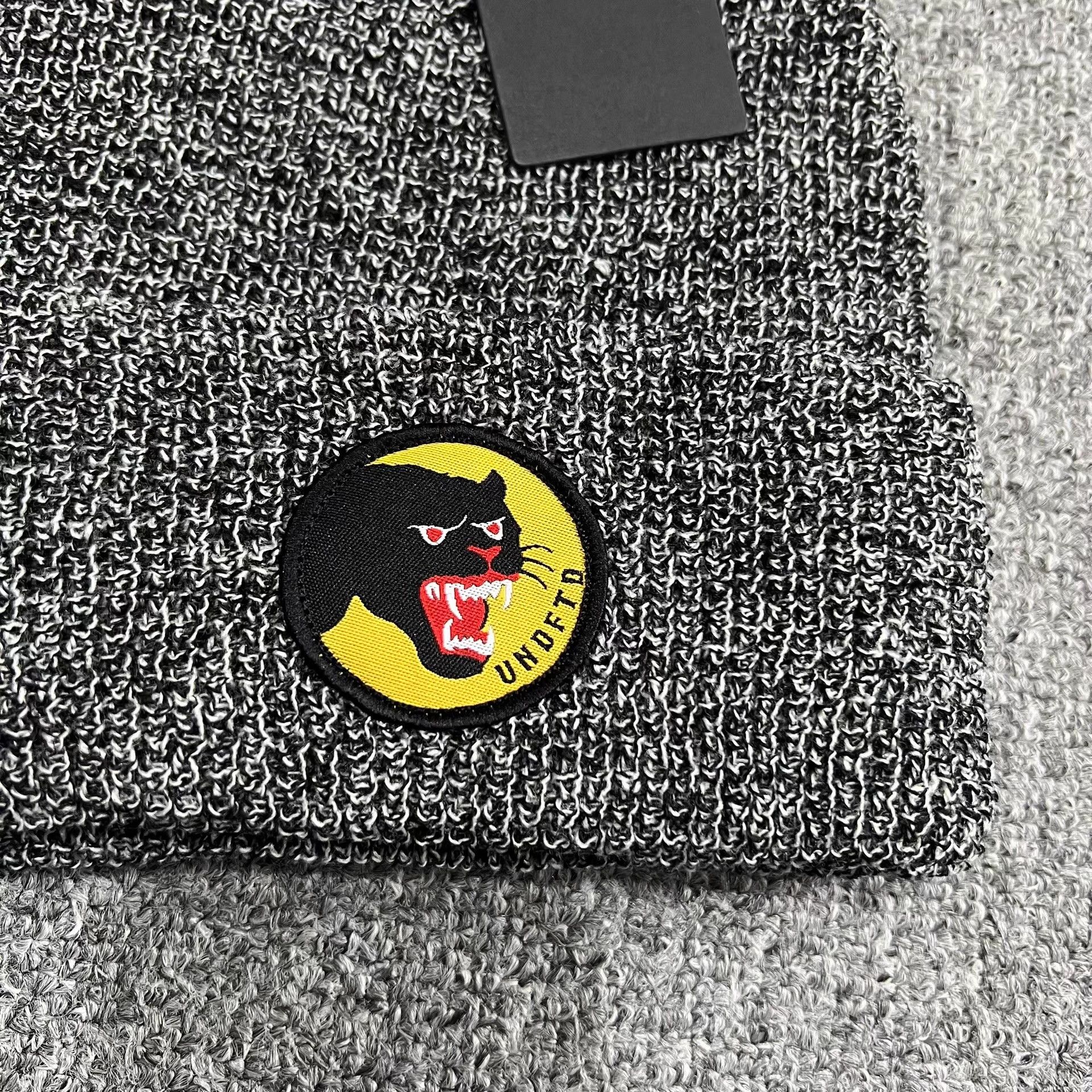 Undefeated Undefeated Small Leopard Head Embroidered Knit Beanie Q7 Size ONE SIZE - 7 Thumbnail