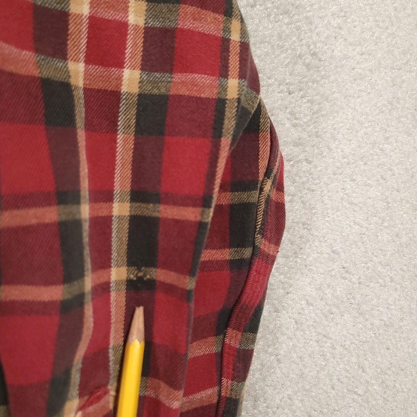 Carhartt VINTAGE Carhartt Shirt Mens LT Red Plaid Flannel Long Sleeve Button Front Size US L / EU 52-54 / 3 - 6 Thumbnail