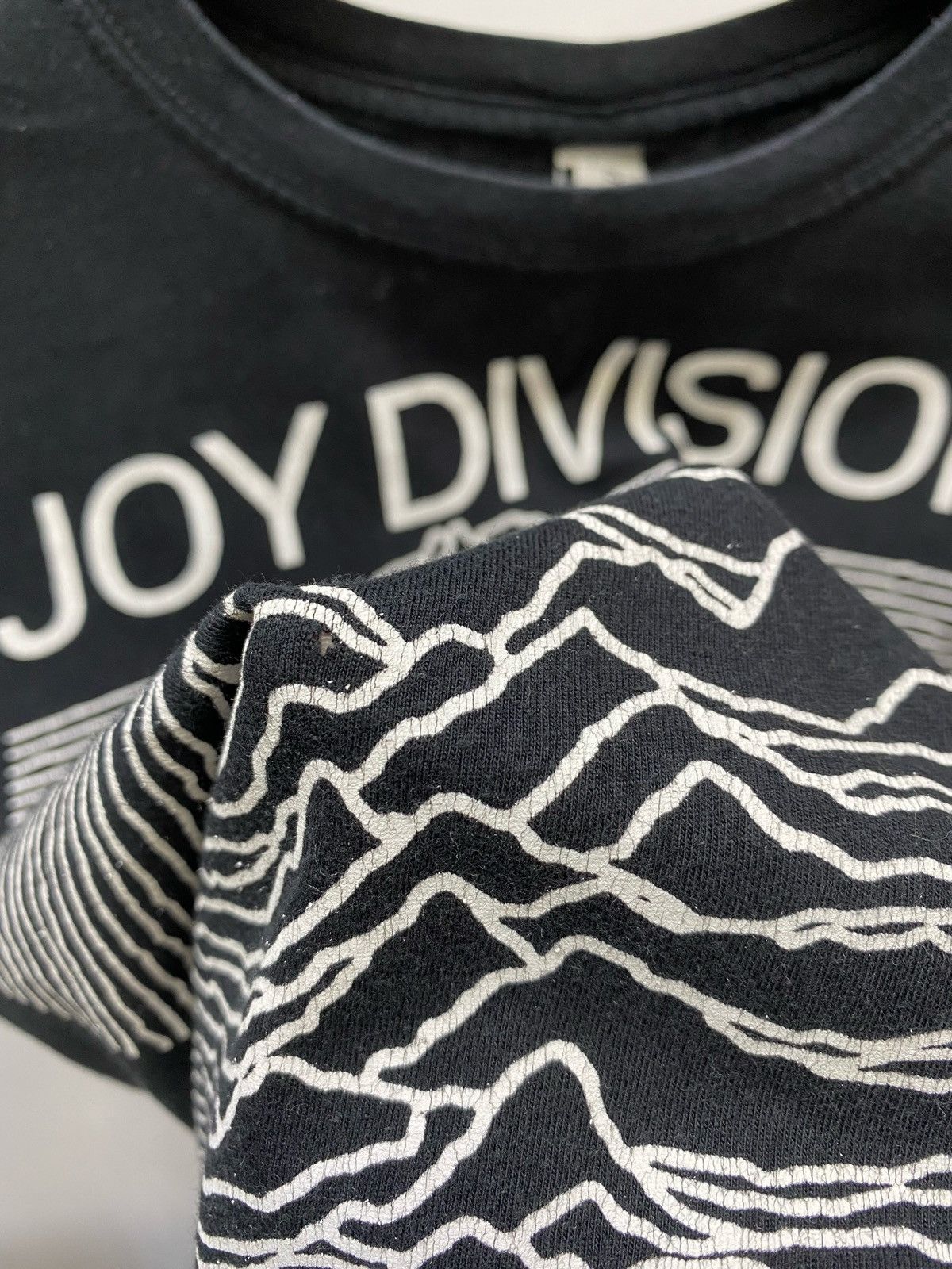 Band Tees × Joy Division Joy Division Unknown Pleasures Band T Shirt Size US L / EU 52-54 / 3 - 14 Thumbnail