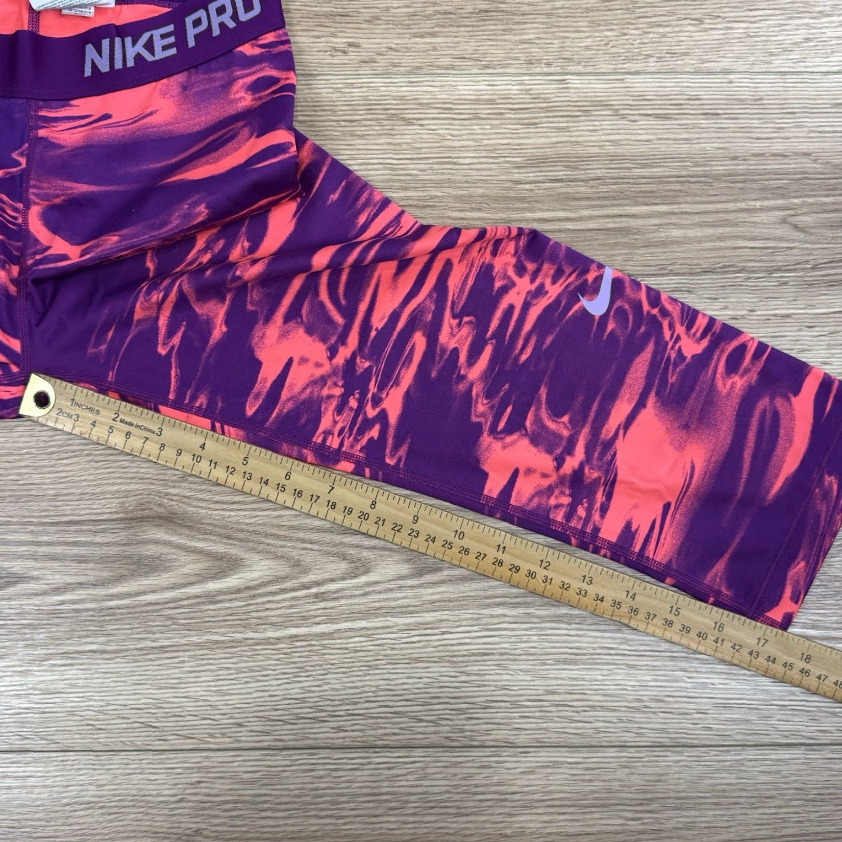 Nike VINTAGE Nike Pro Women S Leggings Cropped Dri Fit Stretch Purple Orange Marble Size 28" / US 6 / IT 42 - 6 Thumbnail
