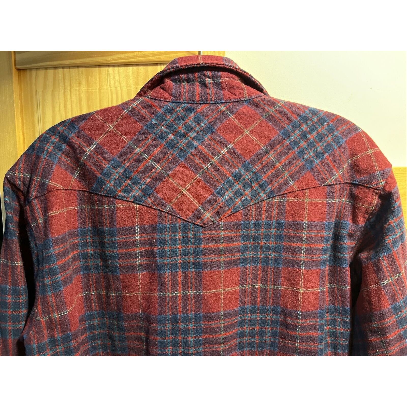 Pendleton Pendleton High Grade Men’s M Red Plaid Pearl Snap Wool Shirt Size US M / EU 48-50 / 2 - 10 Thumbnail